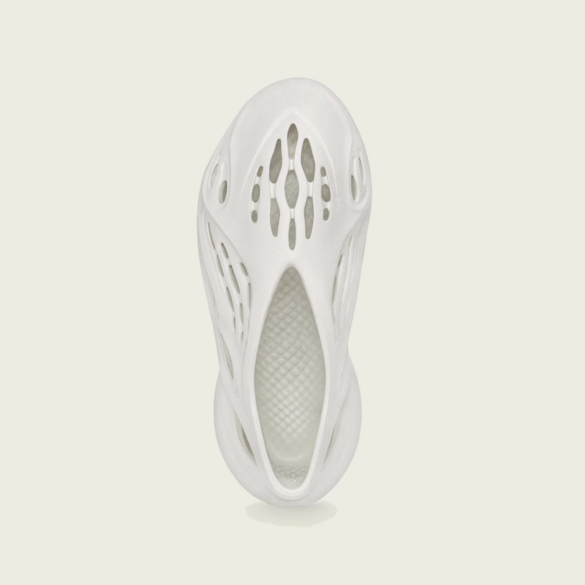 Adidas Originals | YZY FOAM RUNNER  { SAND