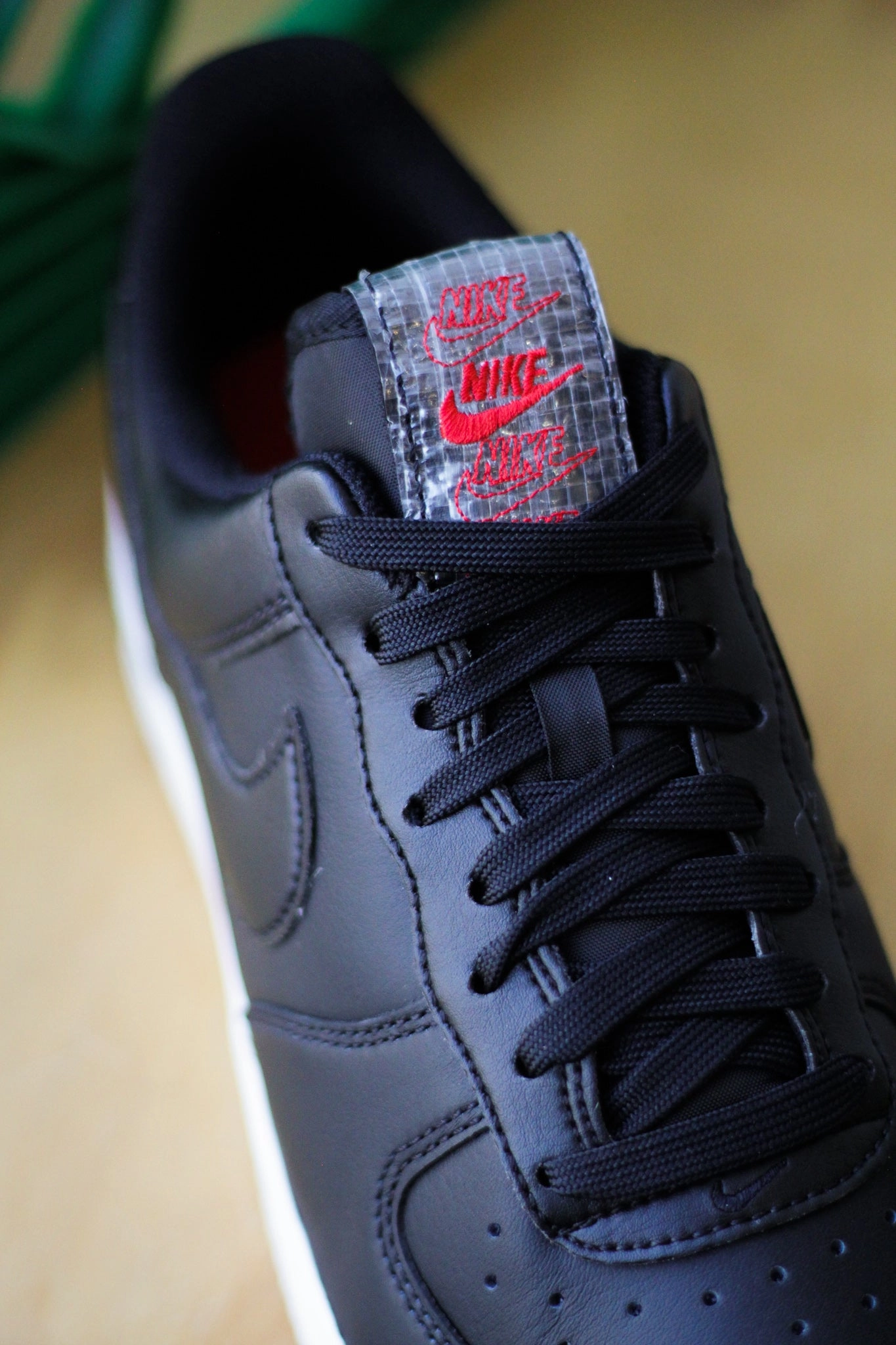 AIR FORCE 1 LOW '07 LX BLACK/BLACK-WHITE-UNIVERSITY RED