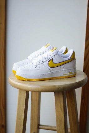 AIR FORCE 1 LOW RETRO KOBE BRYANT VARSITY MAIZE