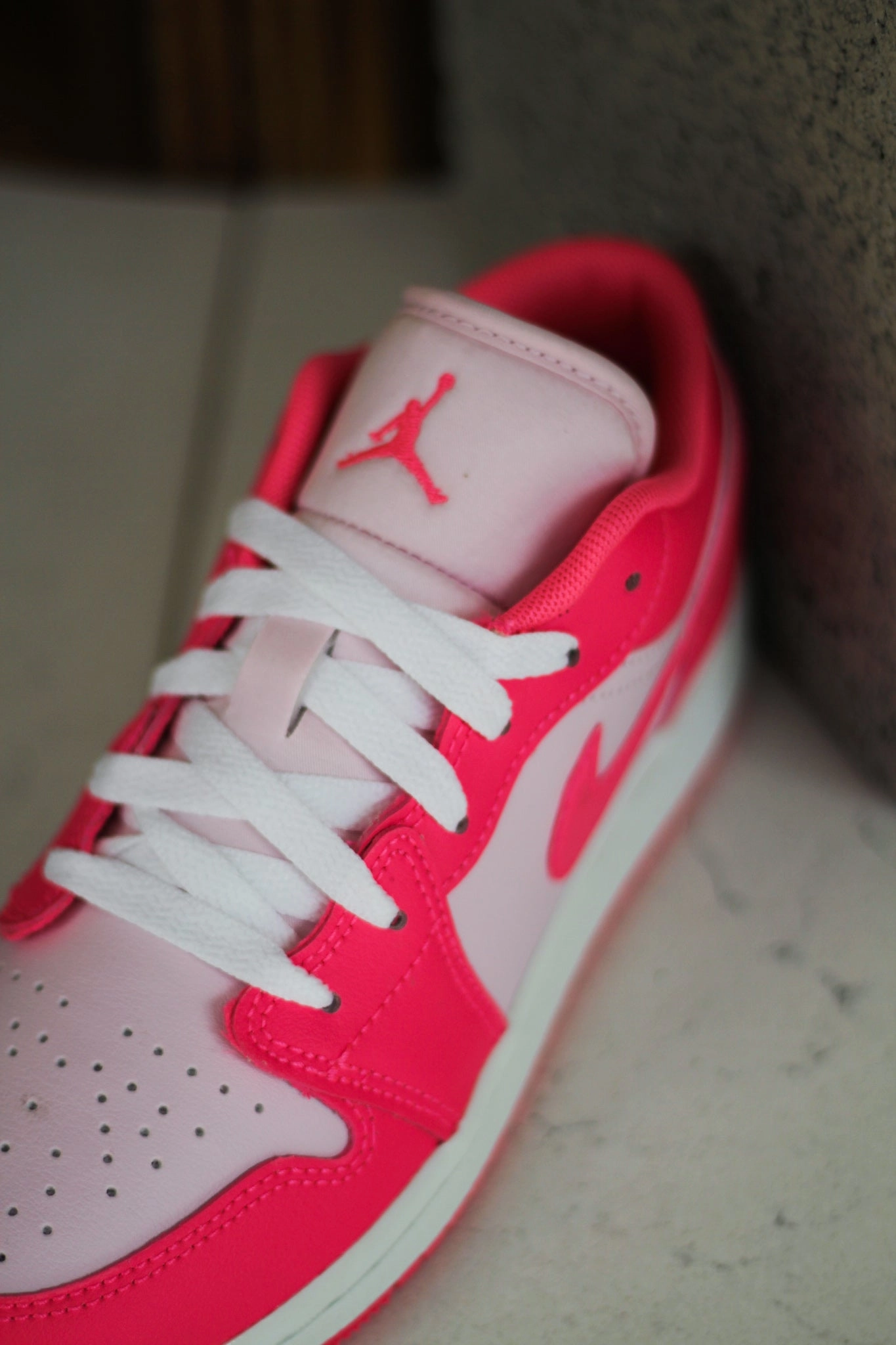 AIR JORDAN 1 LOW (GS) PINK FOAM/HYPER PINK-SUMMIT WHITE