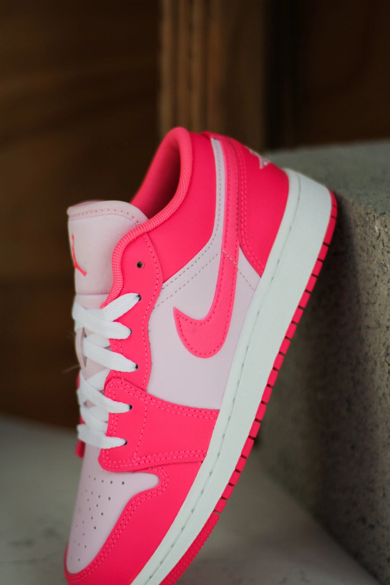 AIR JORDAN 1 LOW (GS) PINK FOAM/HYPER PINK-SUMMIT WHITE