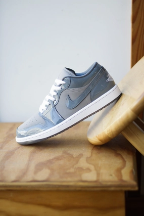 AIR JORDAN 1 LOW SE MEDIUM GREY/COOL GREY-WHITE