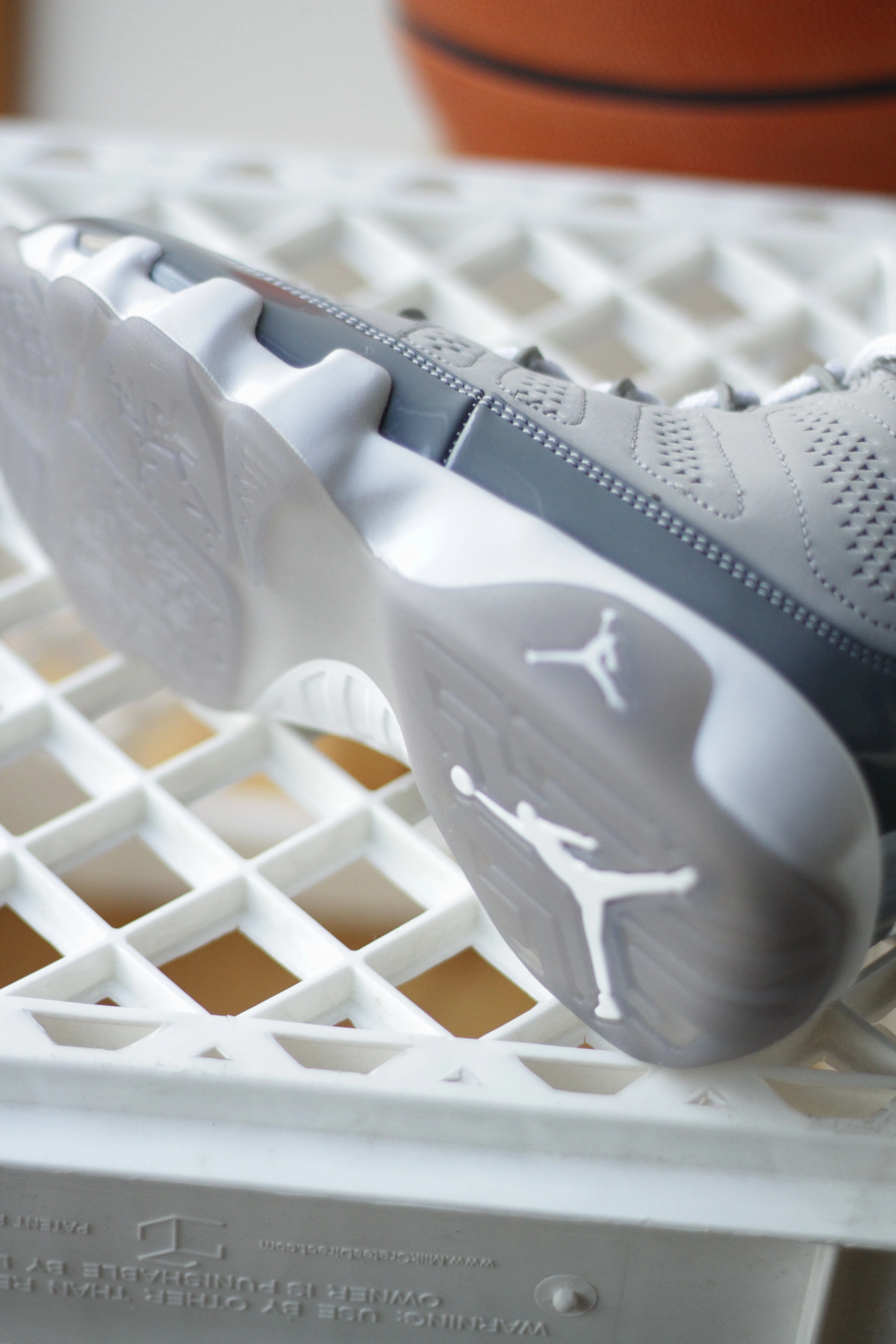 AIR JORDAN 9 RETRO (GS) MEDIUM GREY/COOL GREY-WHITE