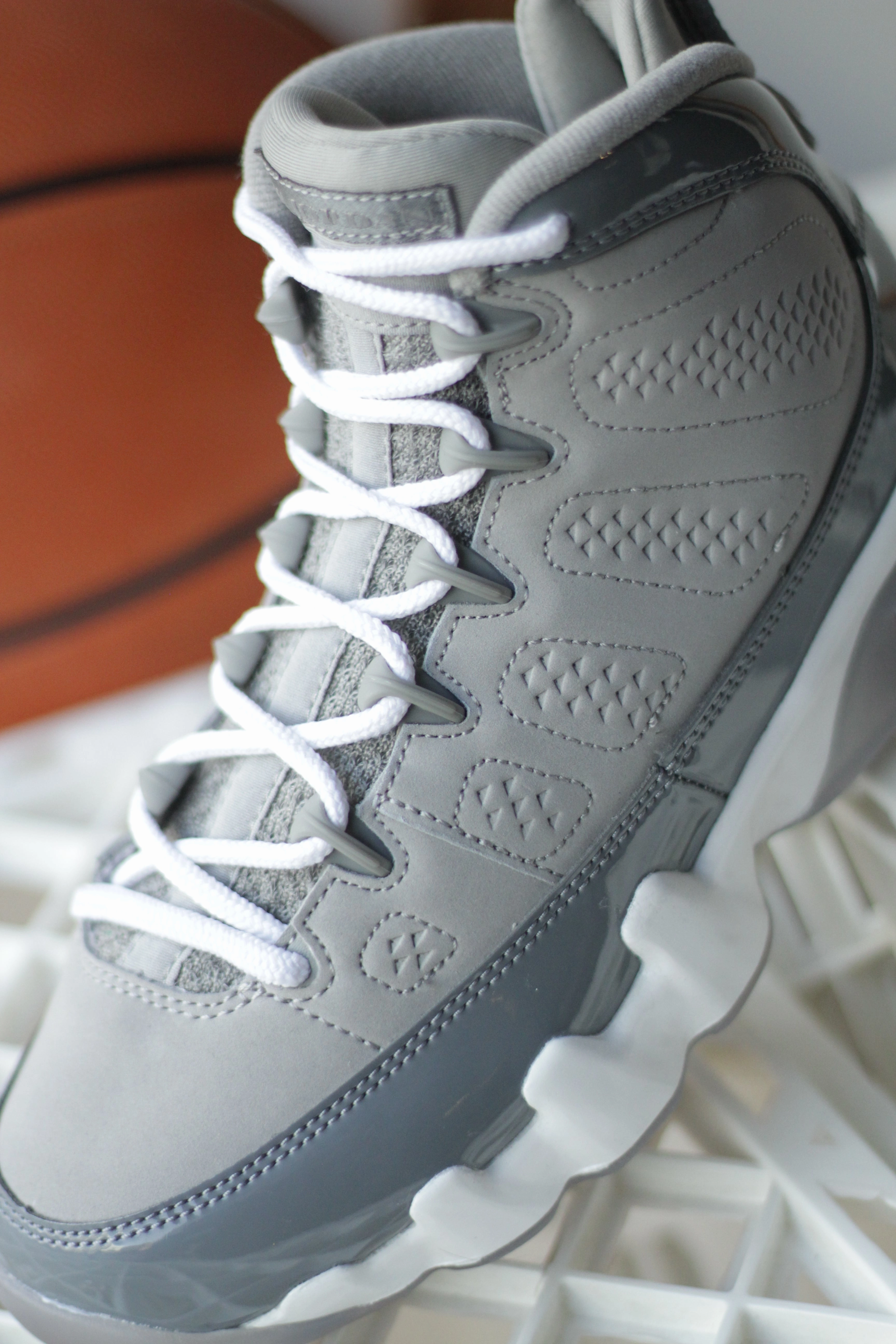 AIR JORDAN 9 RETRO (GS) MEDIUM GREY/COOL GREY-WHITE
