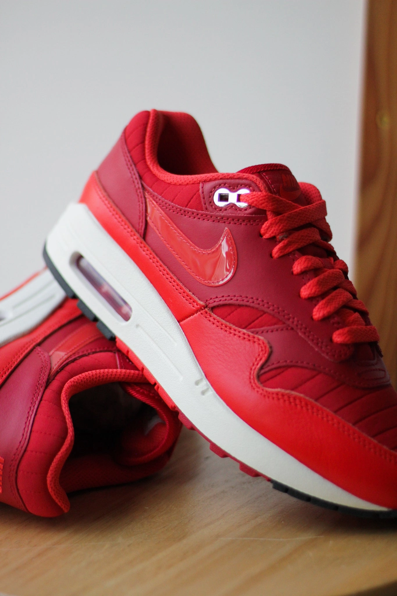 AIR MAX 1 ESS PRM GYM RED