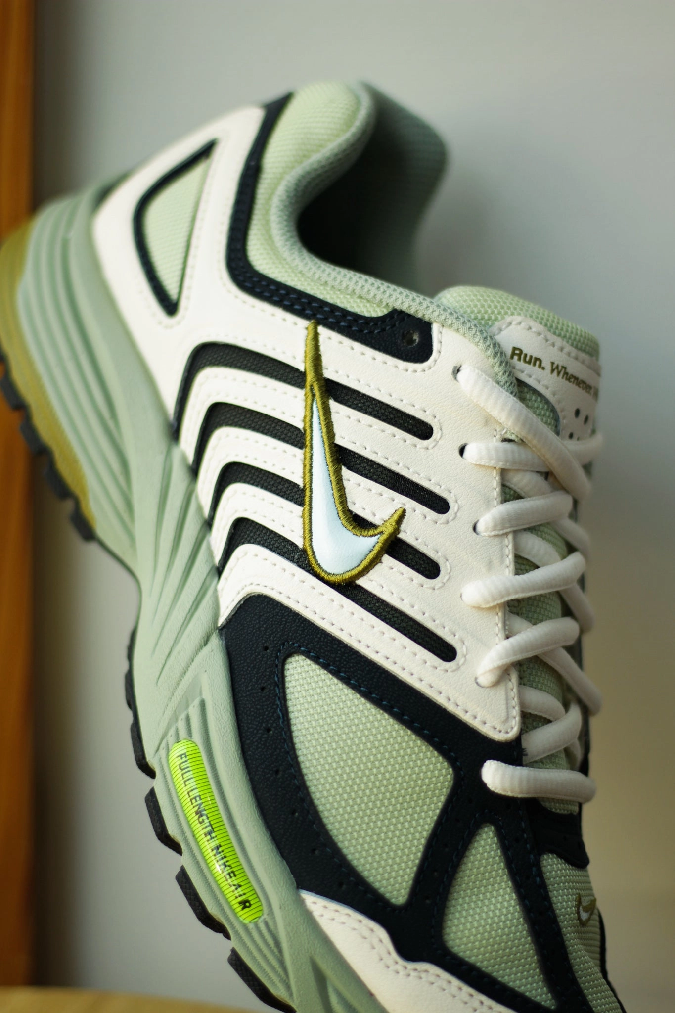 AIR PEGASUS 2005 OLIVE AURA
