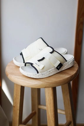 CRATER SLIDE COCONUT MILK