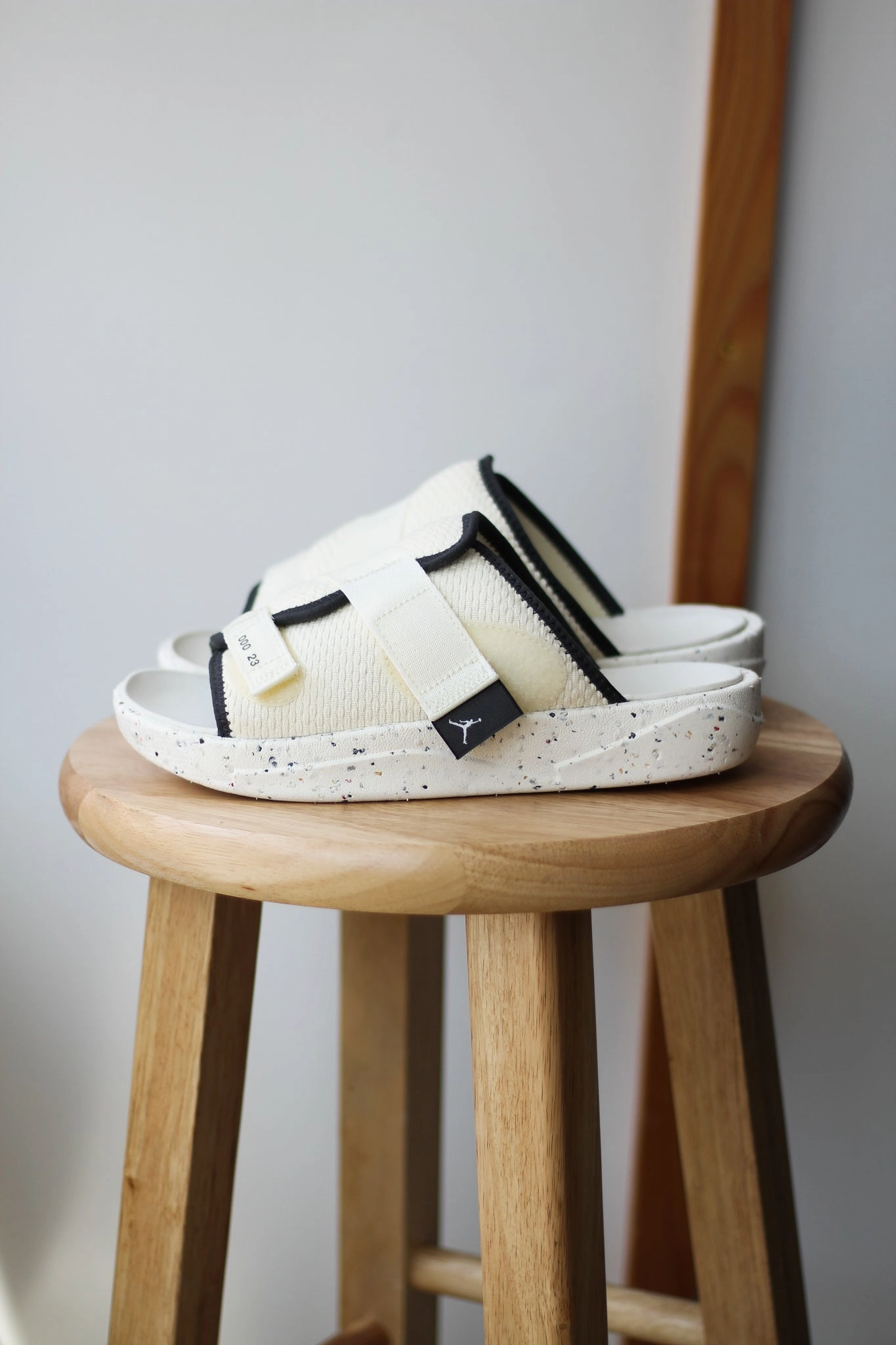 CRATER SLIDE COCONUT MILK
