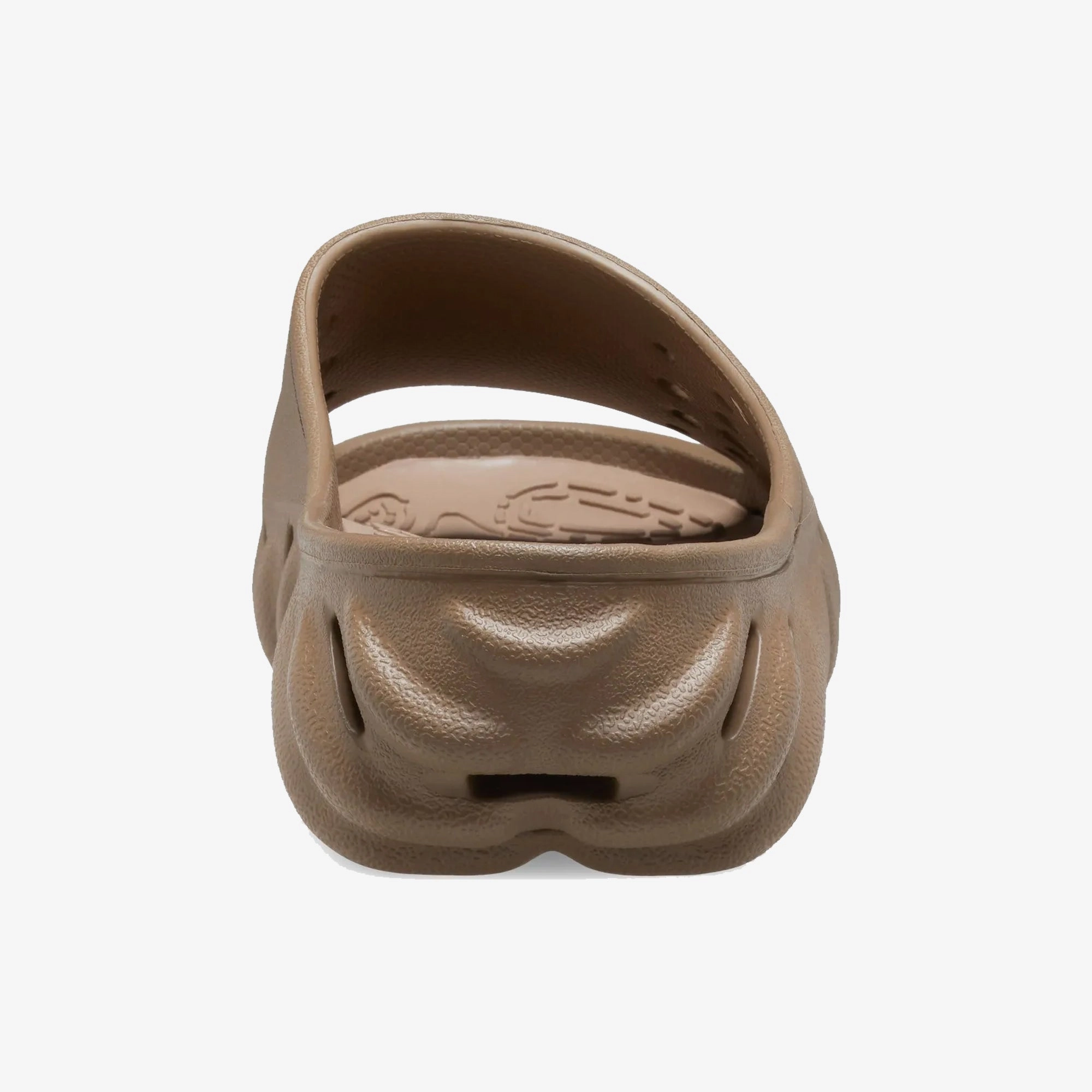 Crocs | ECHO SLIDE  { BROWN