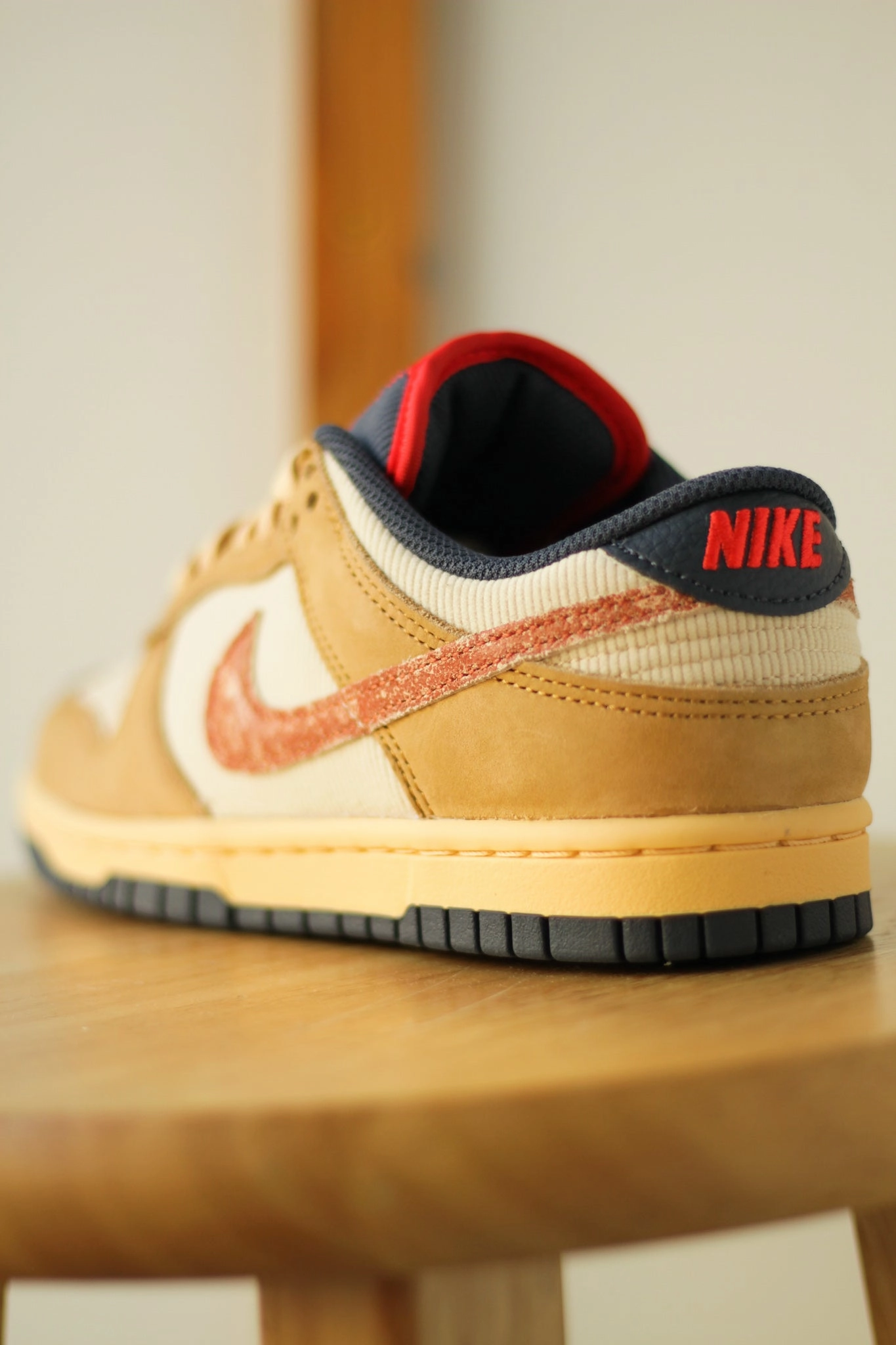 DUNK LOW RETRO SE BURNT SUNRISE