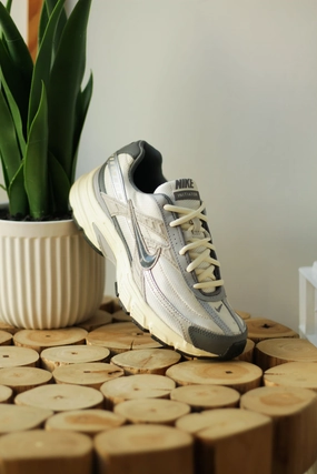 INITIATOR SMOKE GREY
