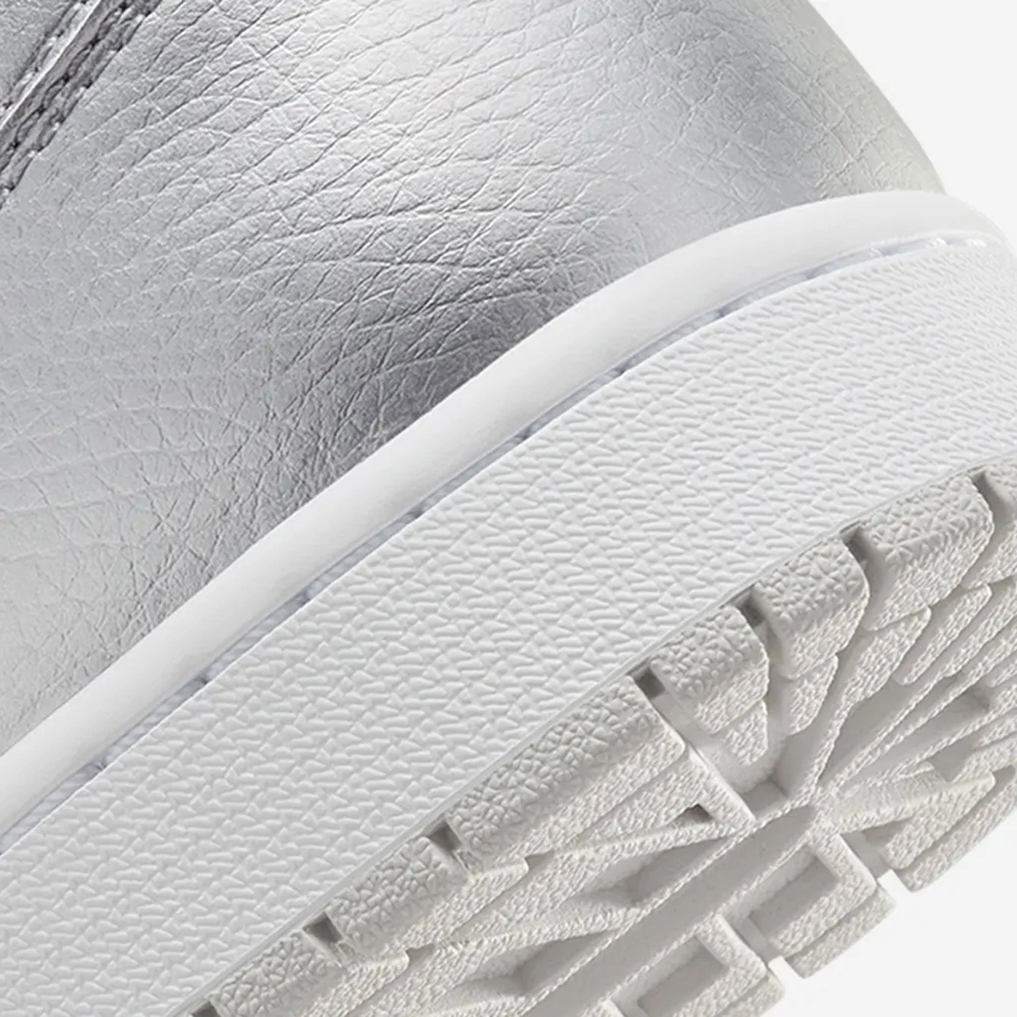 Jordan | AIR JORDAN 1 LOW OG { SILVER