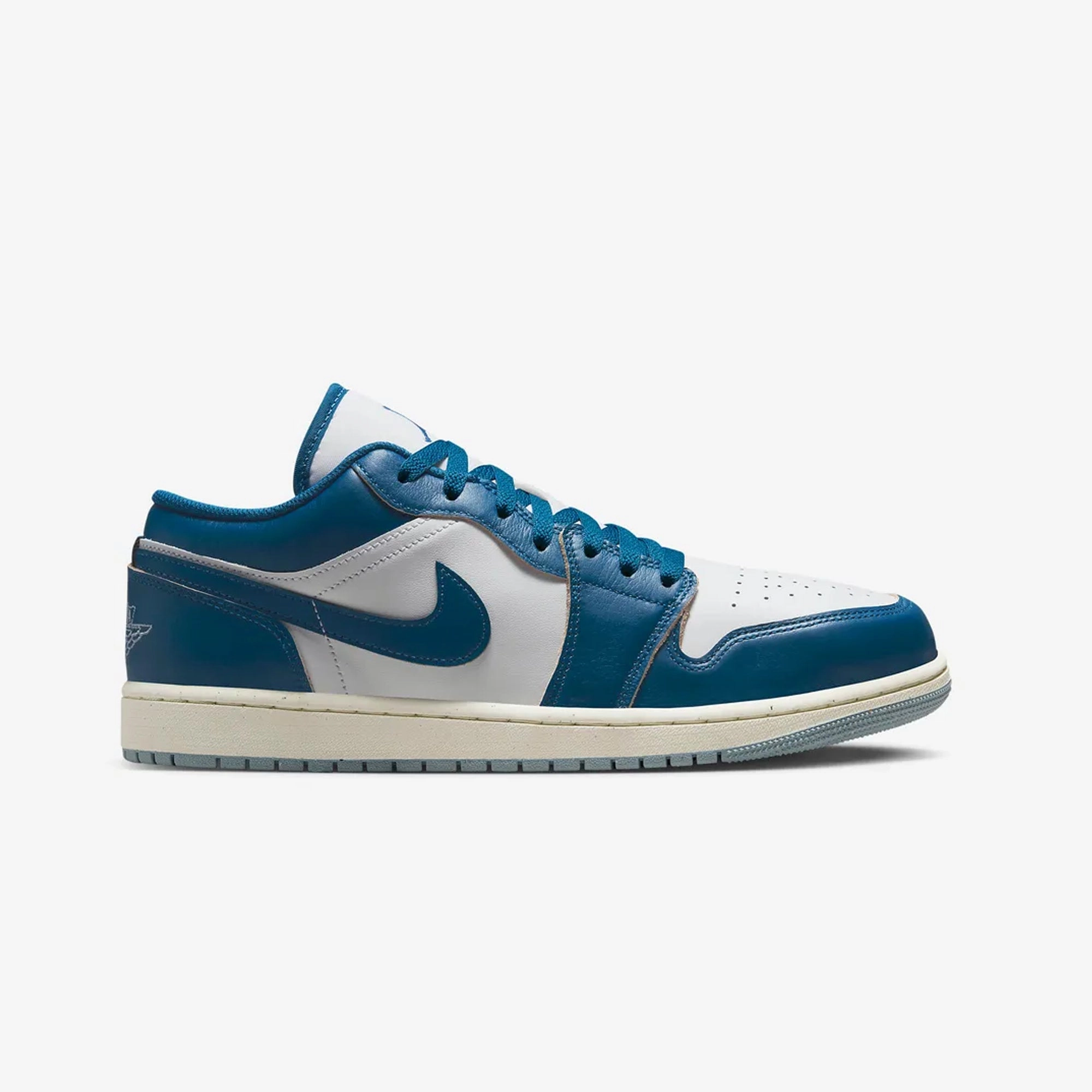 Jordan | AIR JORDAN 1 LOW SE  { WHITE/INDUSTRIAL BLUE-BLUE GREY-SAIL