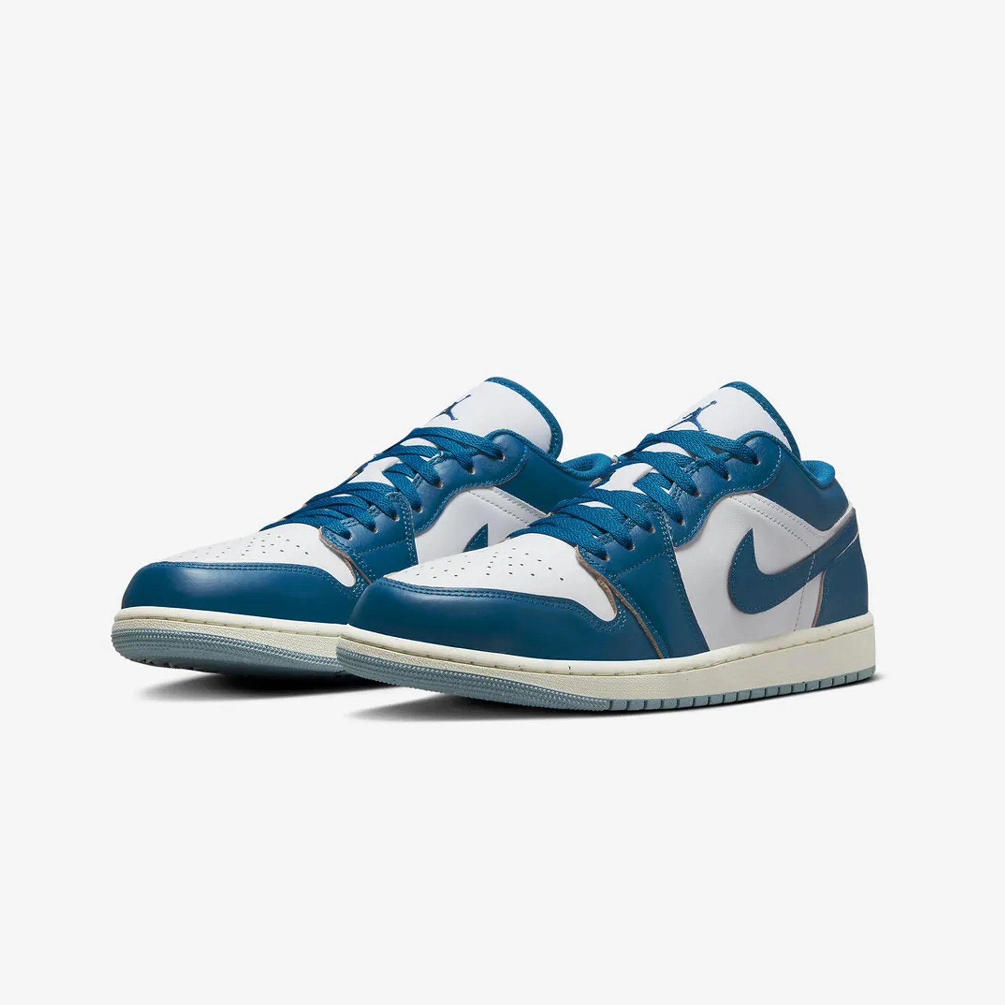 Jordan | AIR JORDAN 1 LOW SE  { WHITE/INDUSTRIAL BLUE-BLUE GREY-SAIL