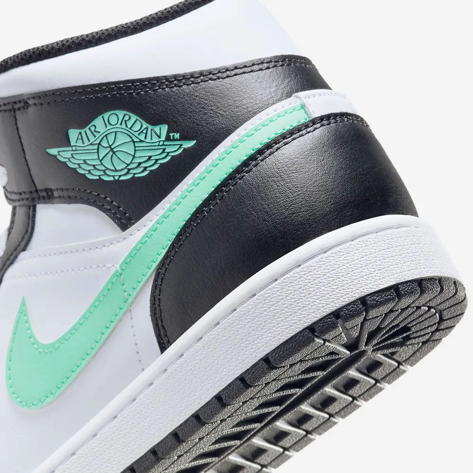Jordan | AIR JORDAN 1 MID  { WHITE/GREEN GLOW-BLACK