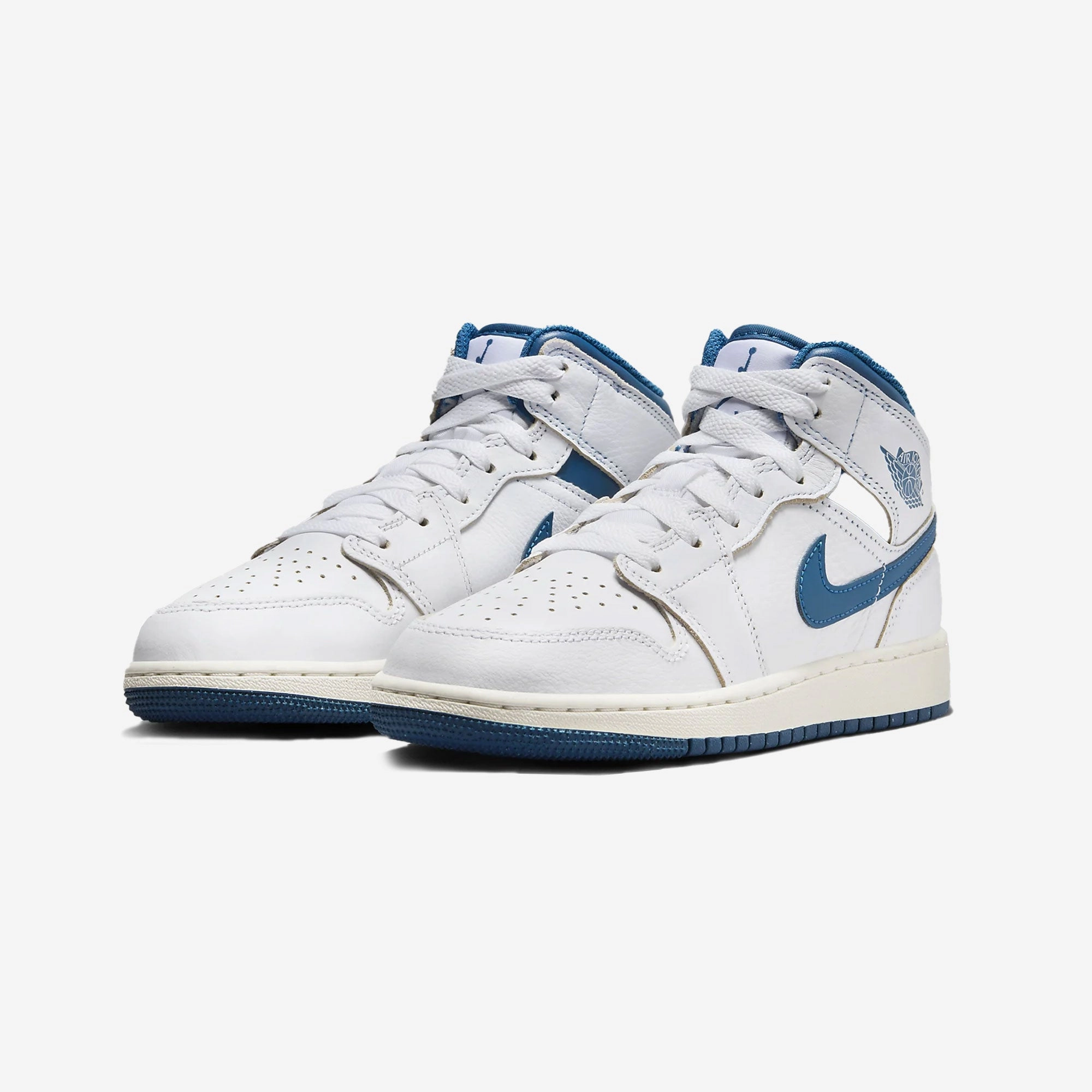 Jordan | AIR JORDAN 1 MID SE (GS)  { WHITE/INDUSTRIAL BLUE-SAIL