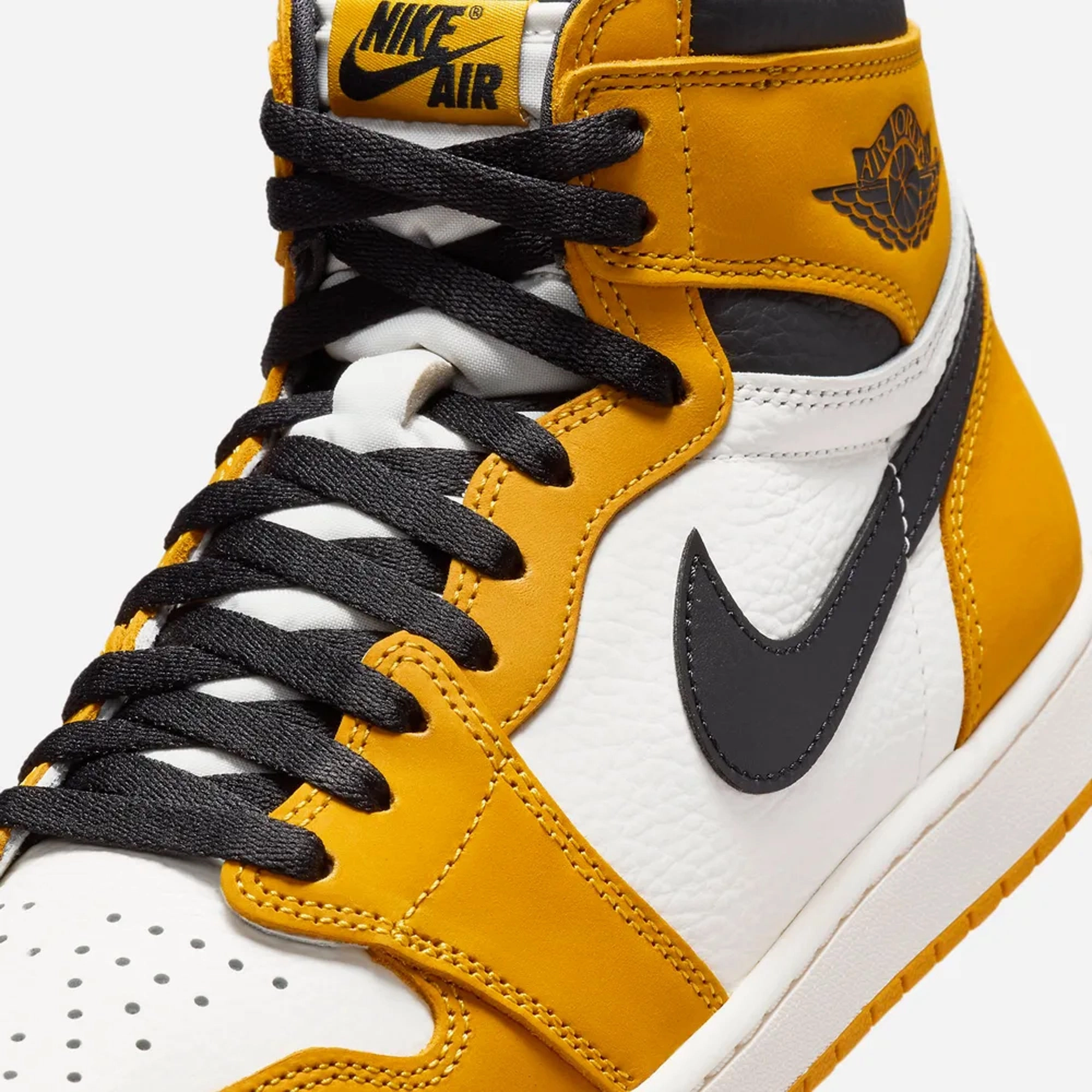 Jordan | AIR JORDAN 1 RETRO HIGH OG  { YELLOW OCHRE/BLACK-SAIL