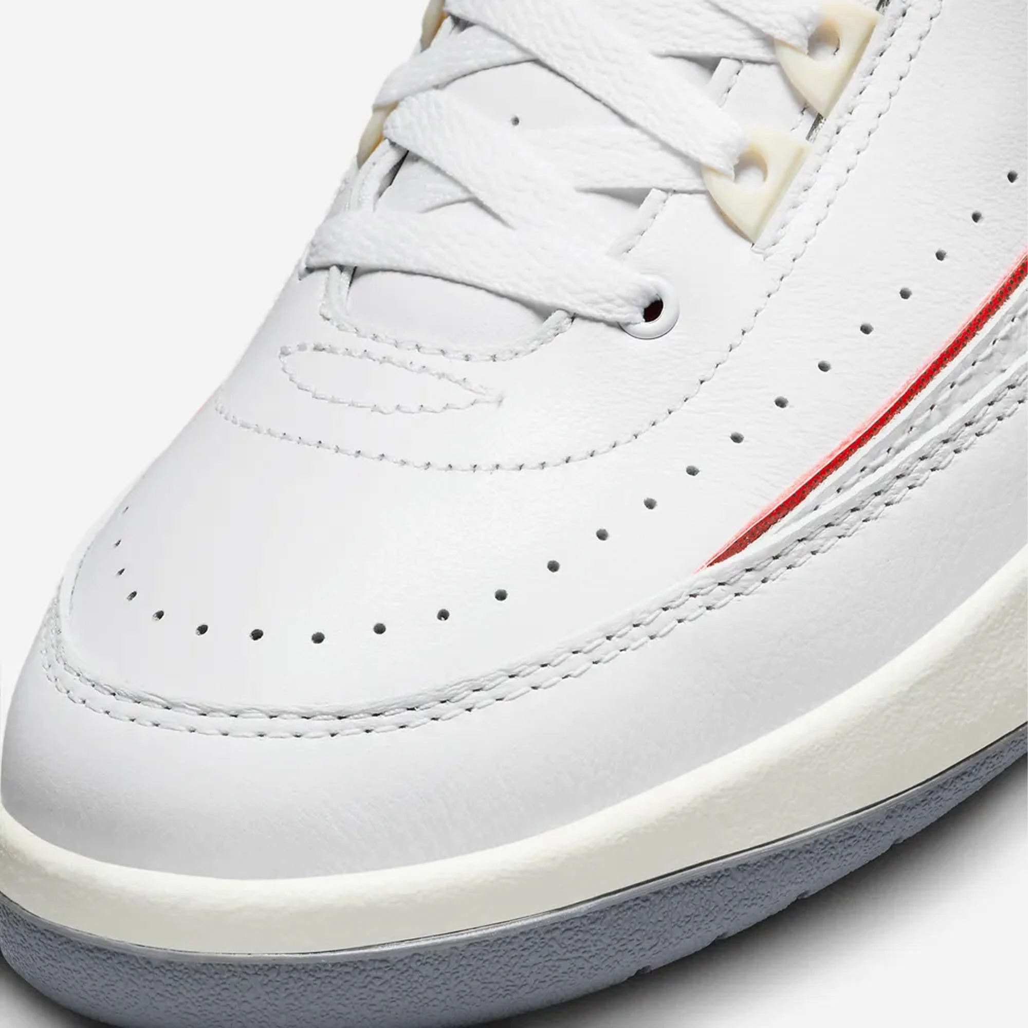 Jordan | AIR JORDAN 2 ORIGINS  { WHITE/FIRE RED-FIR-SAIL