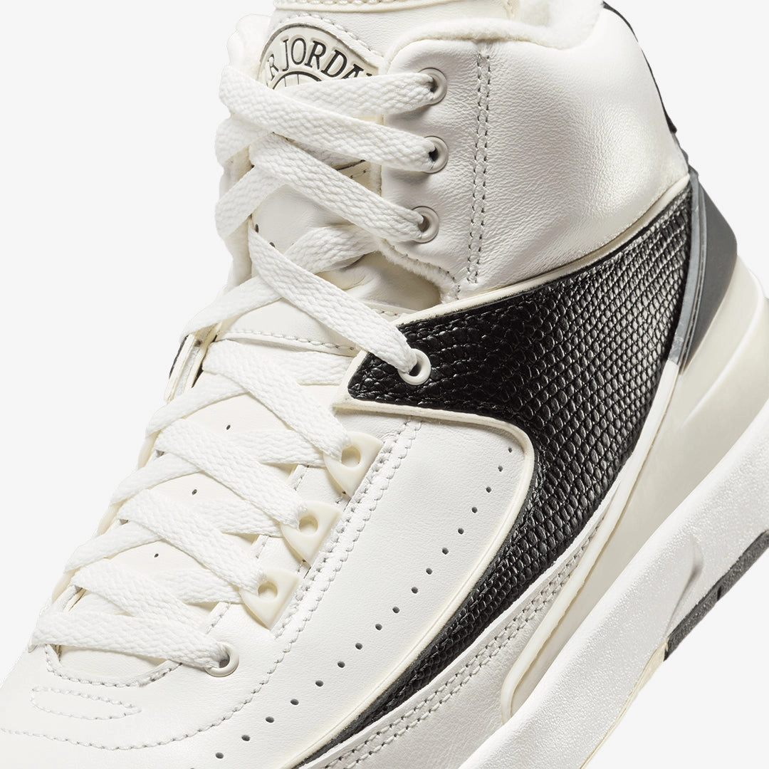 Jordan | AIR JORDAN 2 RETRO  { SAIL/COCONUT MILK-BLACK