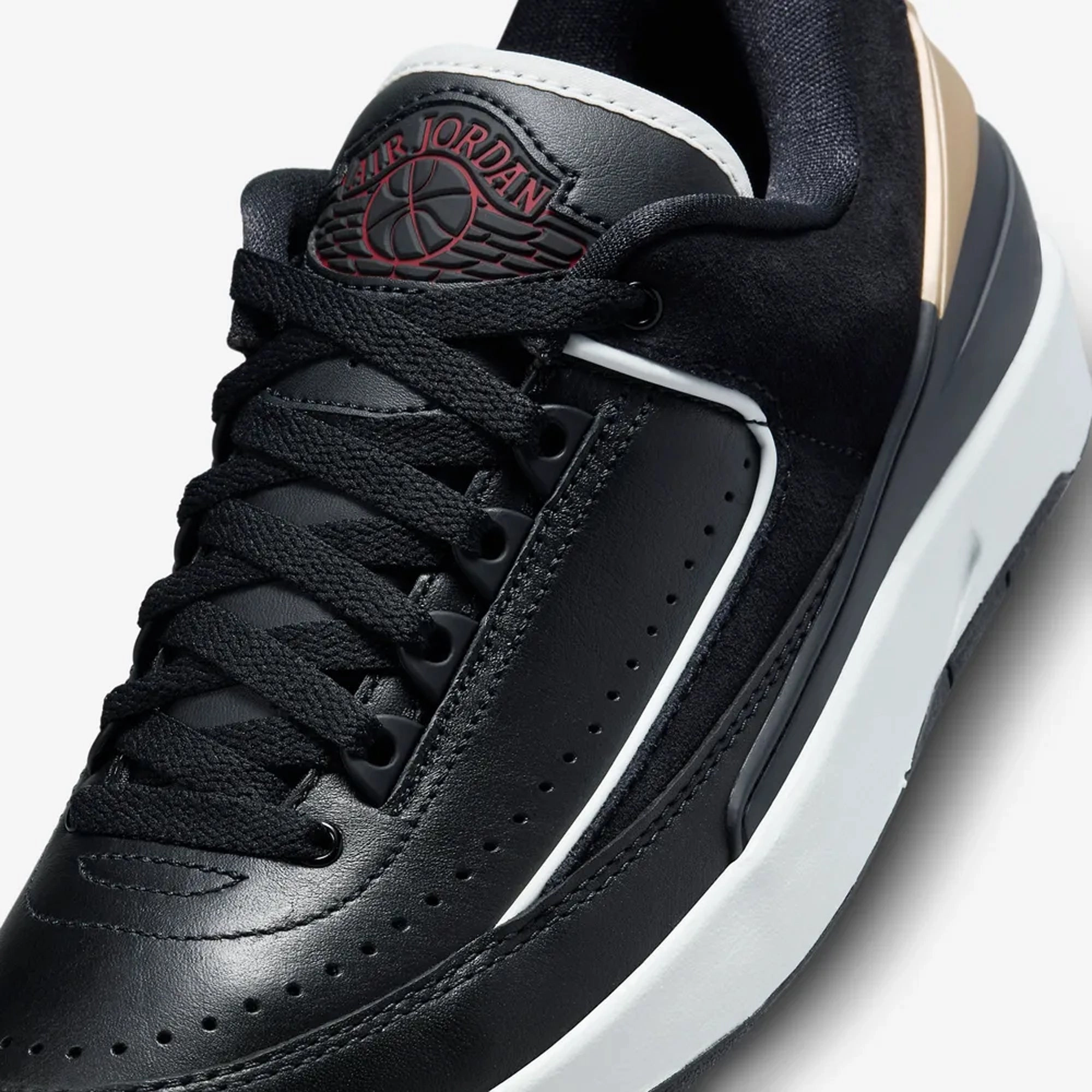 Jordan | AIR JORDAN 2 RETRO LOW  { BLACK/VARSITY RED