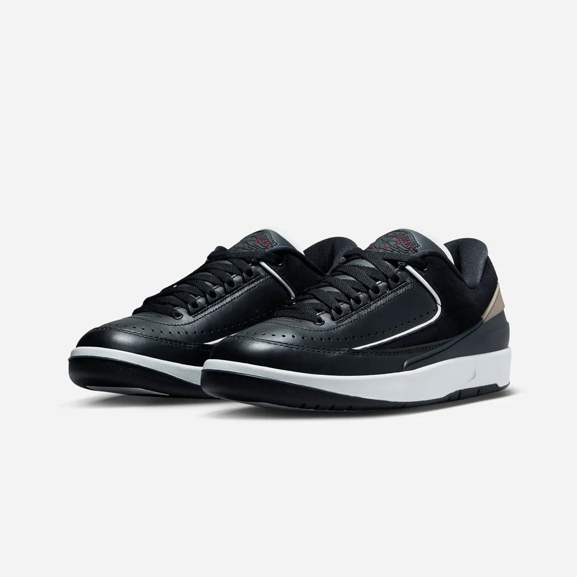 Jordan | AIR JORDAN 2 RETRO LOW  { BLACK/VARSITY RED