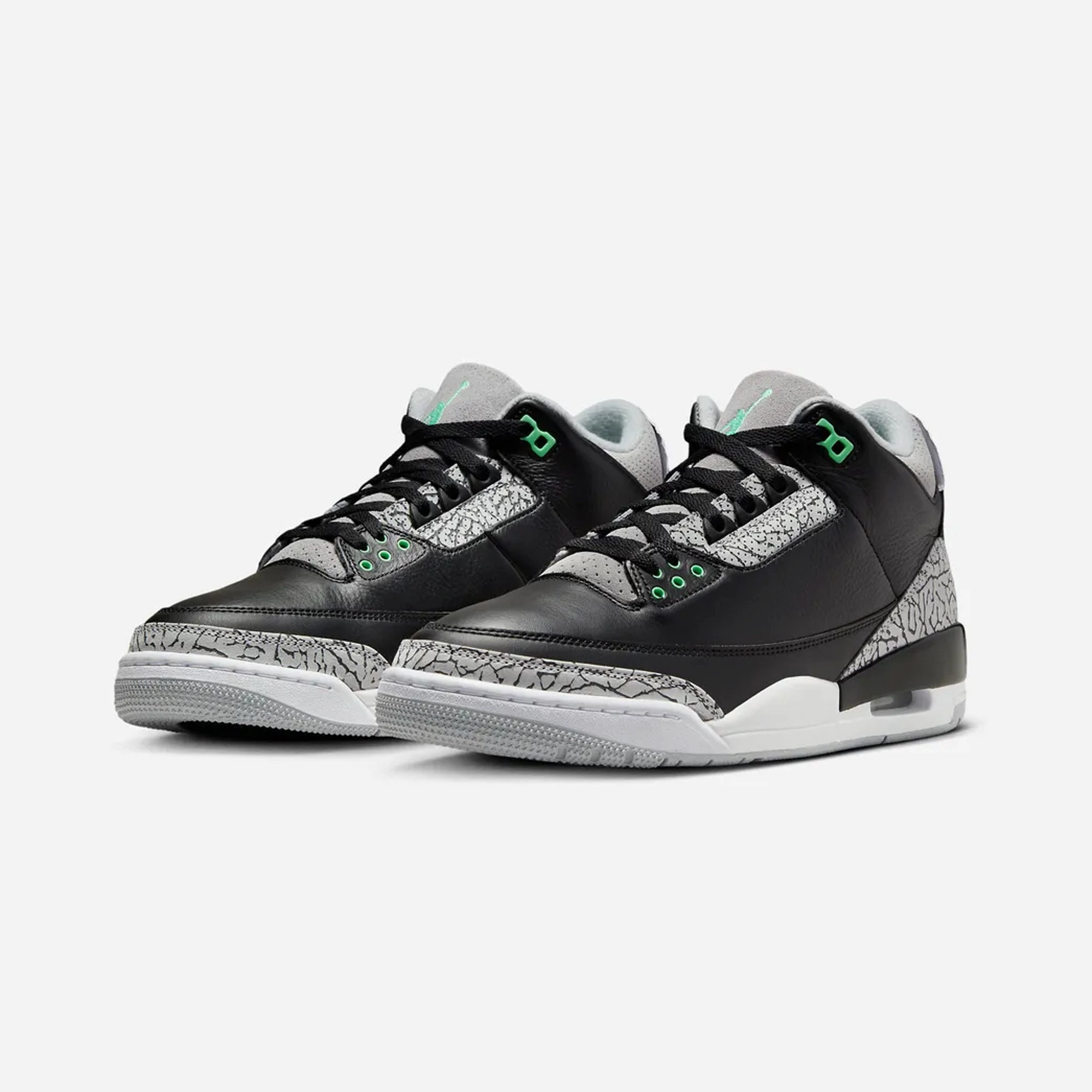 Jordan | AIR JORDAN 3 RETRO { GREEN GLOW