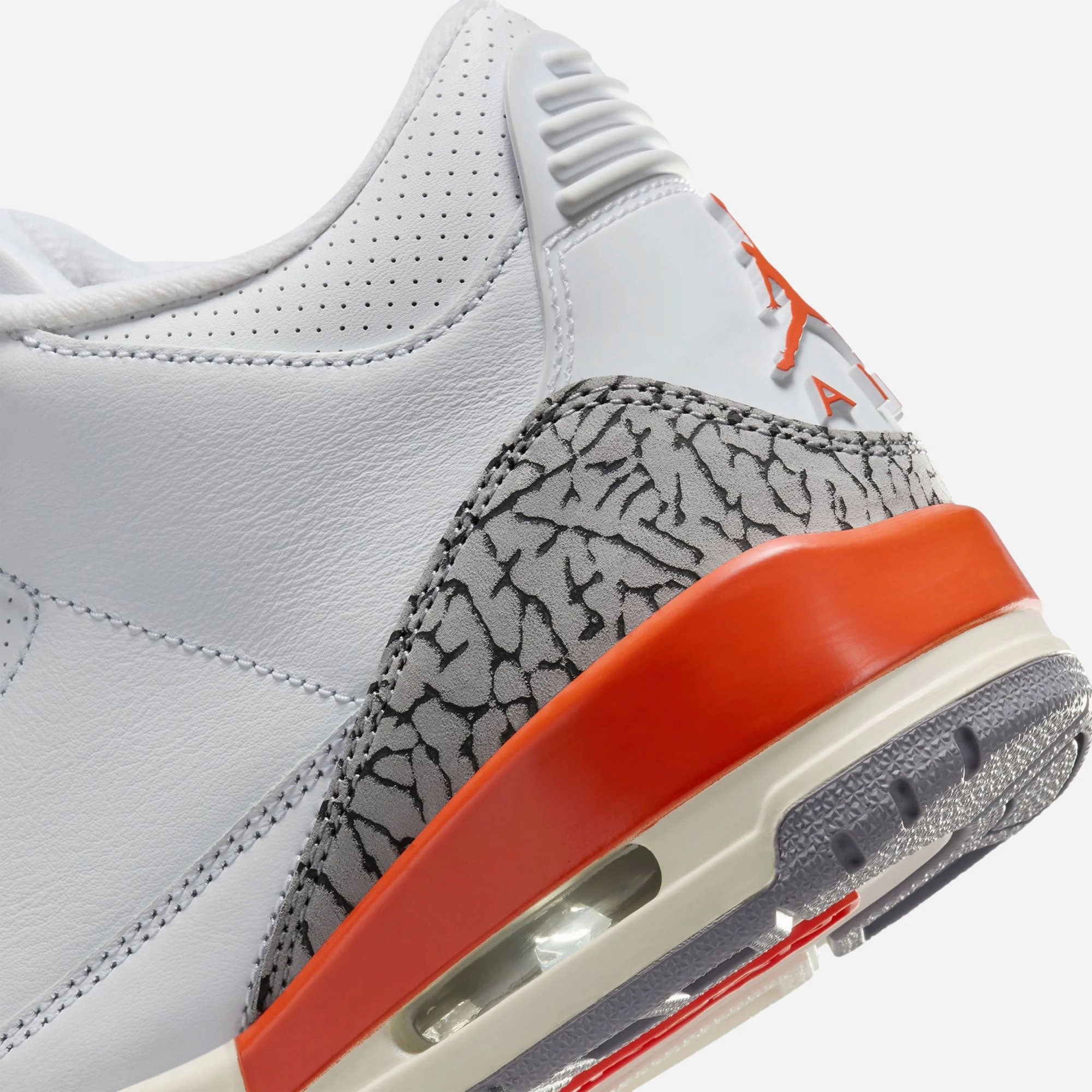 Jordan | AIR JORDAN 3 RETRO  { WHITE/COSMIC CLAY-SAIL-CEMENT GREY