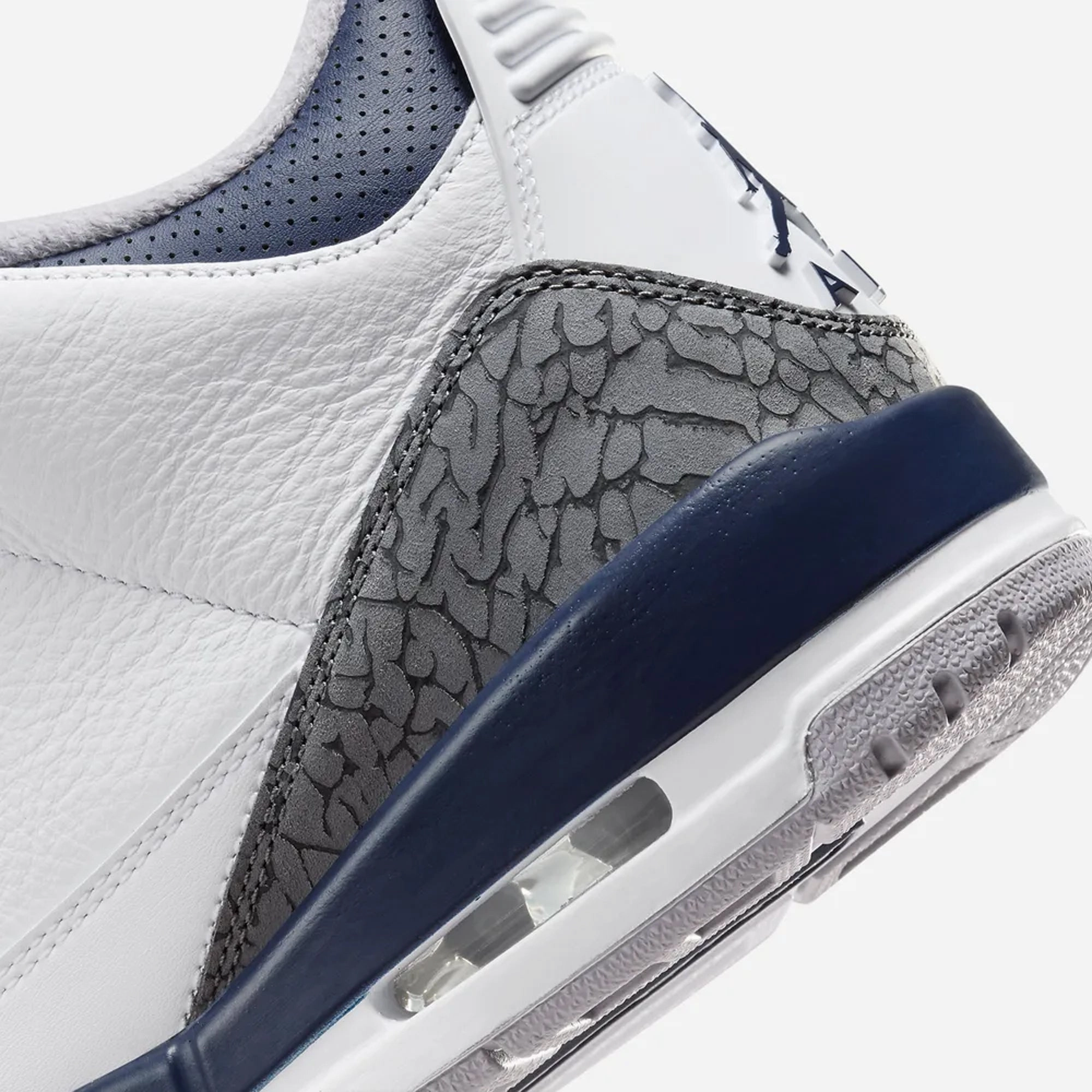 Jordan | AIR JORDAN 3 RETRO  { WHITE/MIDNIGHT NAVY-CEMENT GREY-BLACK