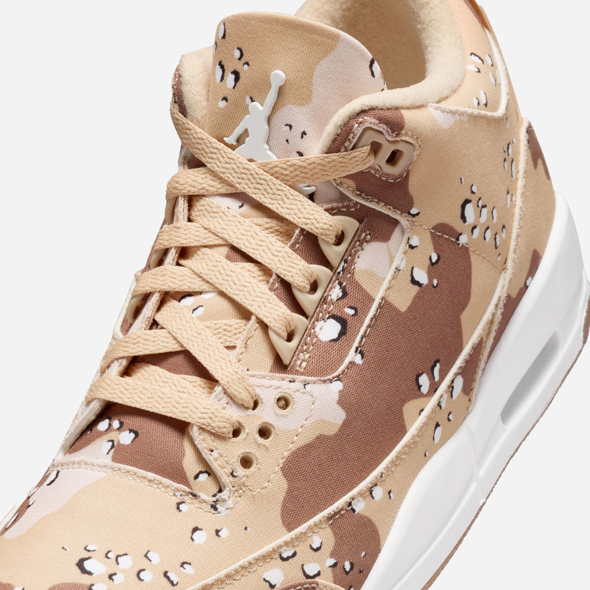 JORDAN | AIR JORDAN 3 RETRO TEX DESERT CAMO { DK DRIFTWOOD/SAIL-HEMP-VELVET BROWN