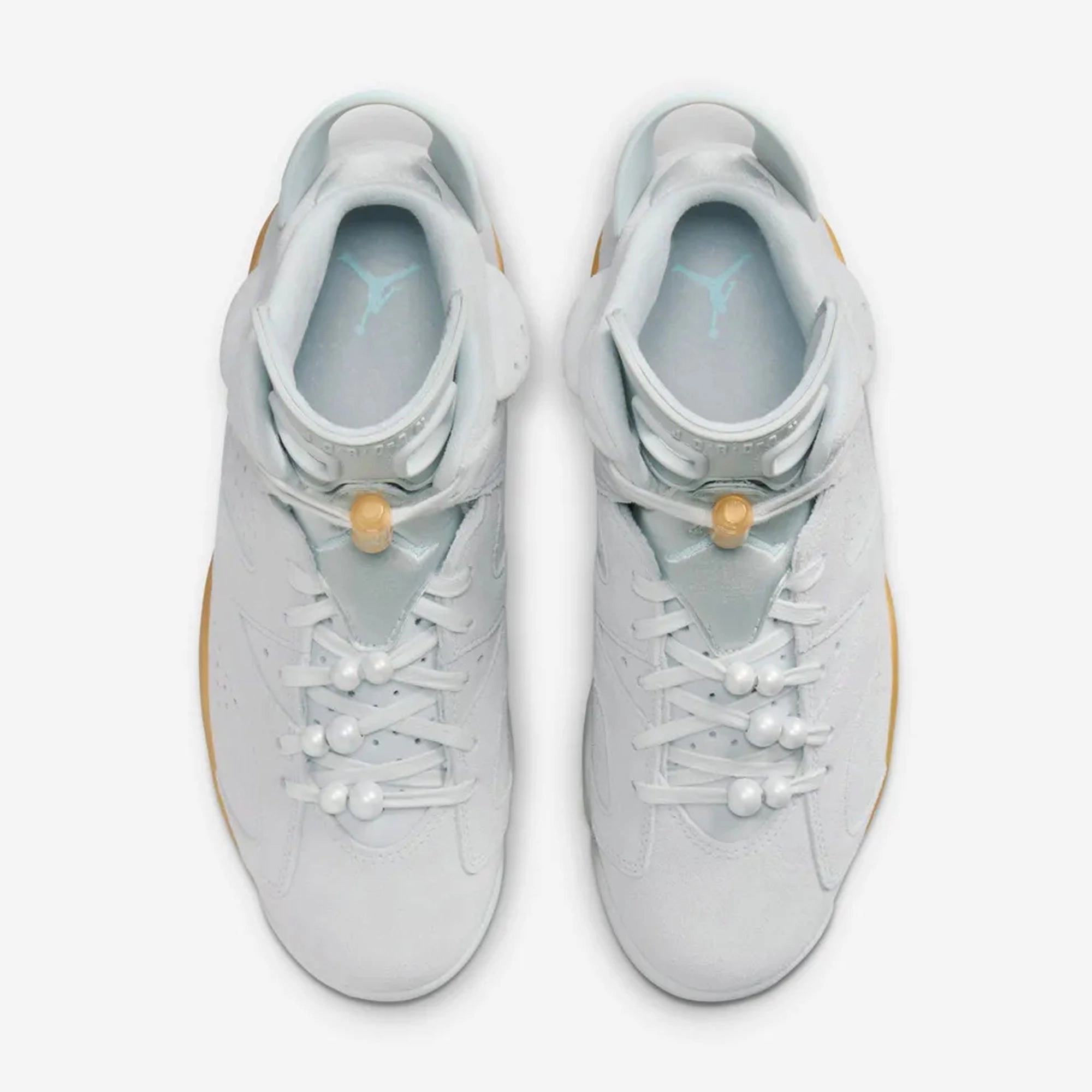 JORDAN | AIR JORDAN 6 RETRO PEARL { PURE PLATINUM/GLACIER BLUE-METALLIC GOLD