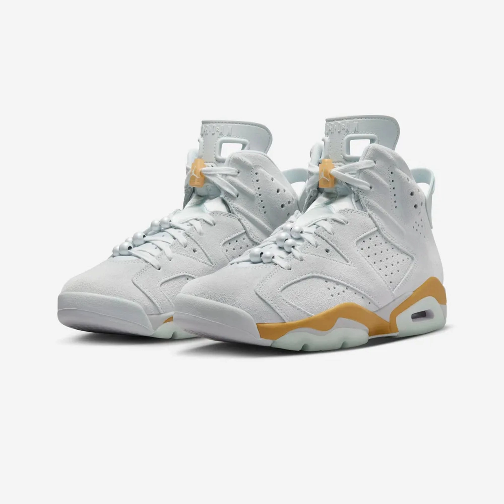 JORDAN | AIR JORDAN 6 RETRO PEARL { PURE PLATINUM/GLACIER BLUE-METALLIC GOLD