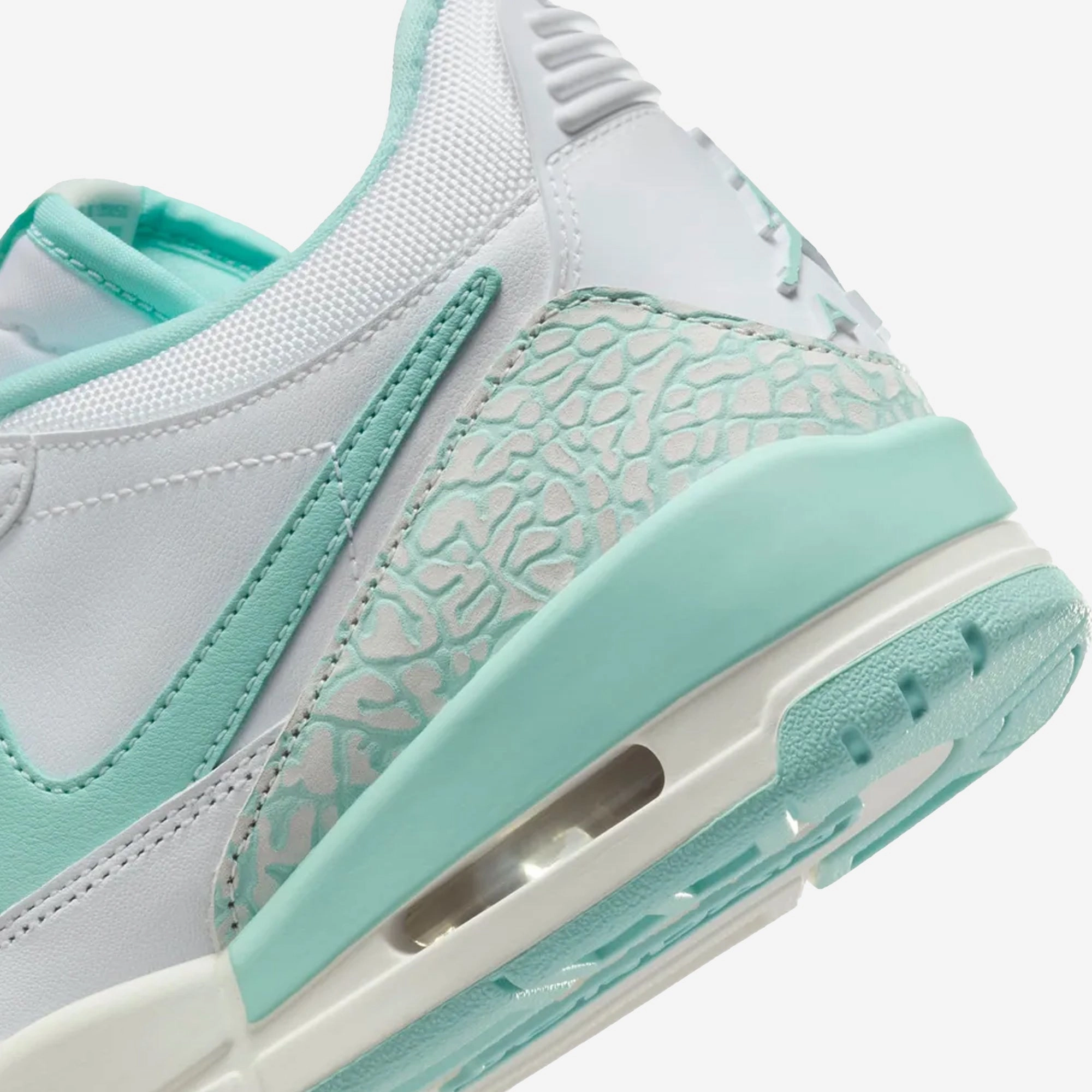 JORDAN |  AIR JORDAN LEGACY 312 LOW { WHITE/LIGHT DEW-SAIL