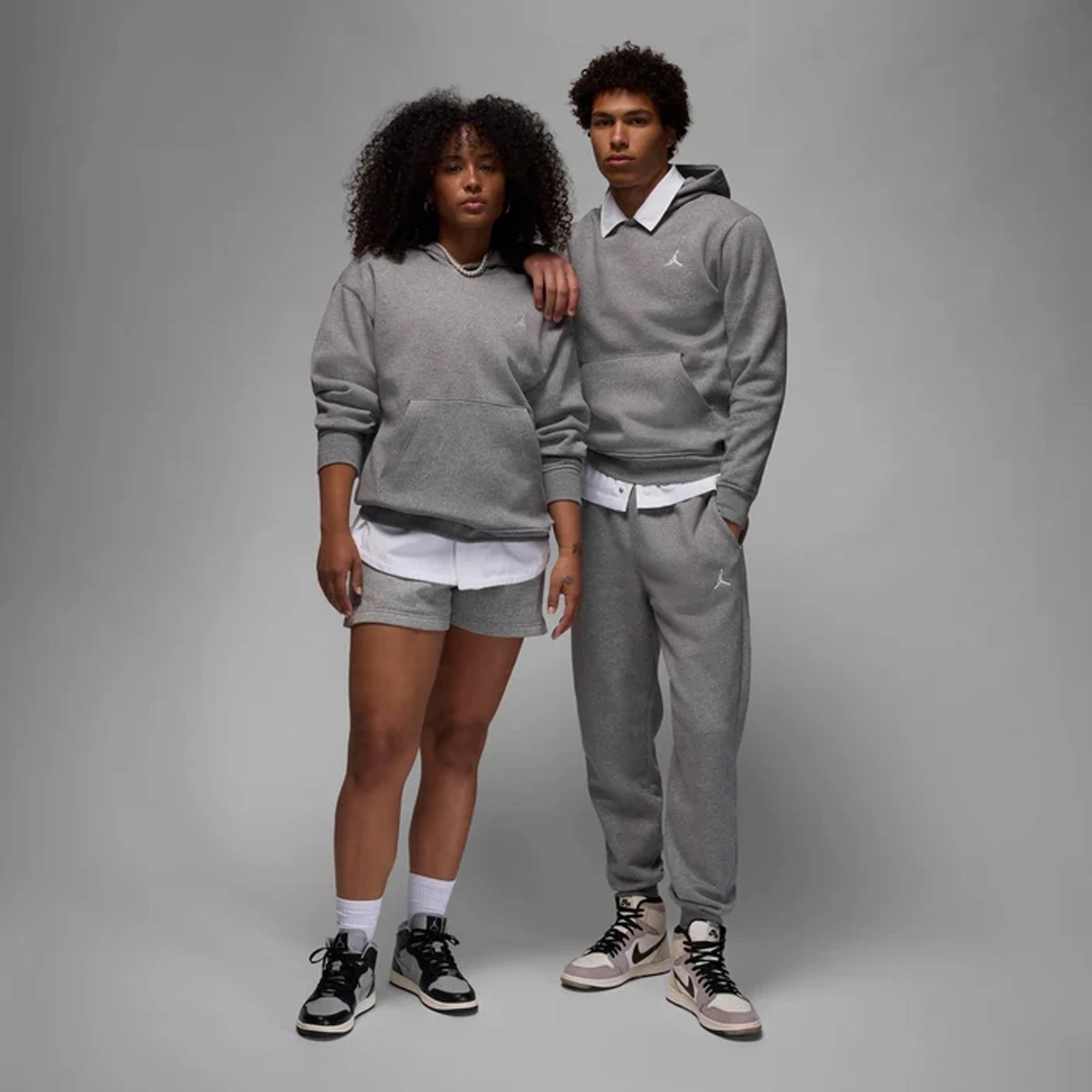 JORDAN | BROOKLYN FLEECE PULLOVER HOODIE { CARBON HEATHER/WHITE