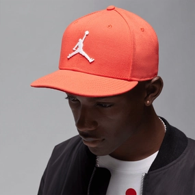 Jordan | JUMPMAN PRO ADJUSTABLE CAP  { LOBSTER/GYM RED/WHITE