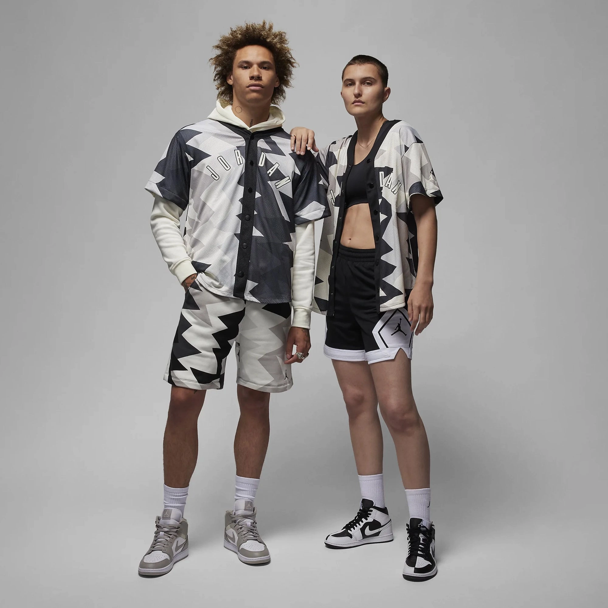 Jordan | M J ESS MMBR JERSEY  { HEMP