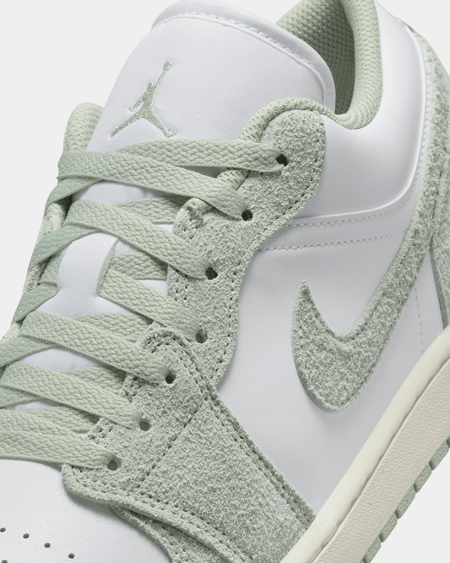 Jordan Air Jordan 1 Low SE Seafoam White/Seafoam