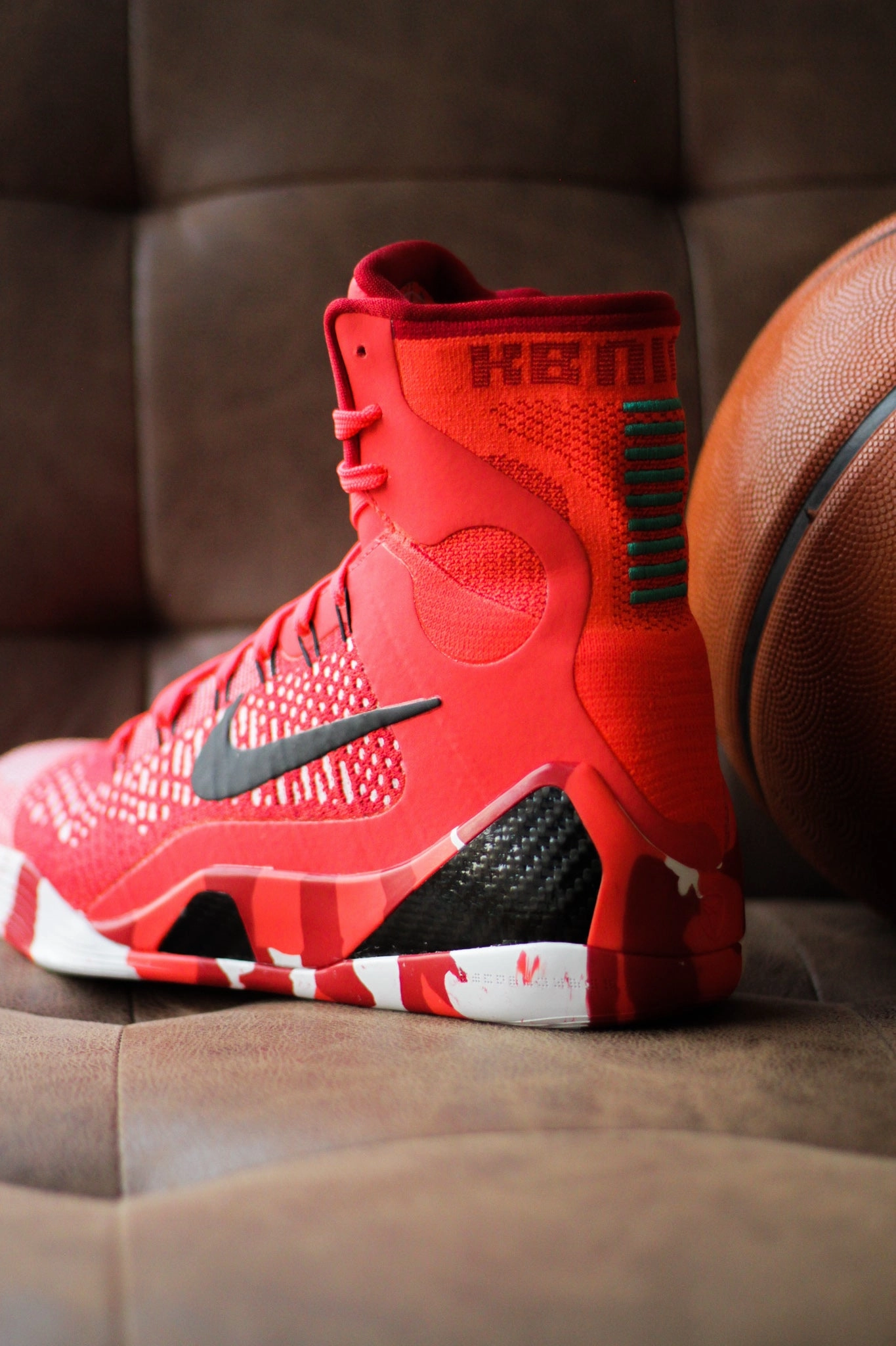 KOBE IX ELITE PROTRO BRIGHT CRIMSON