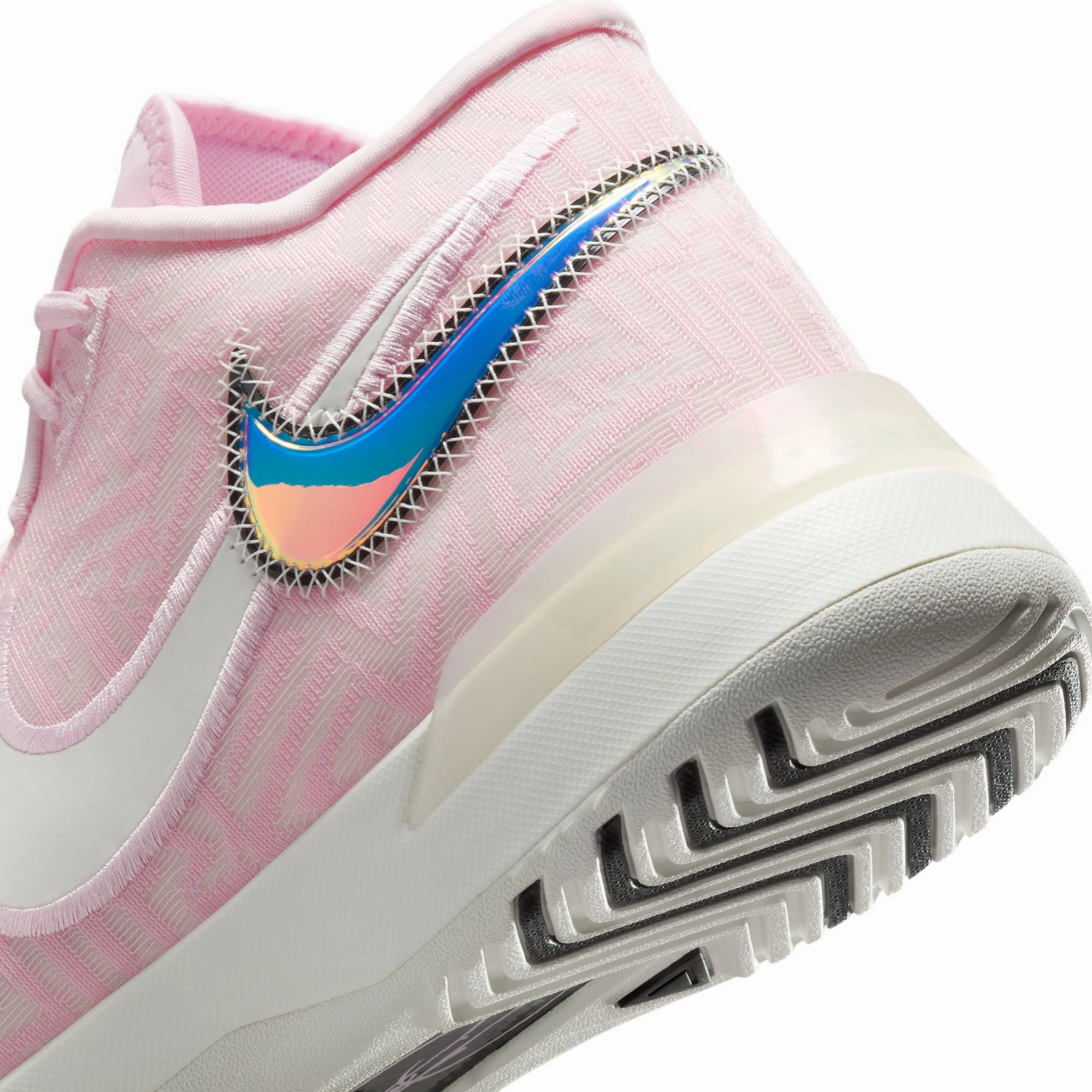 LeBron NXXT Genisus EP 'Pink Foam Sail'