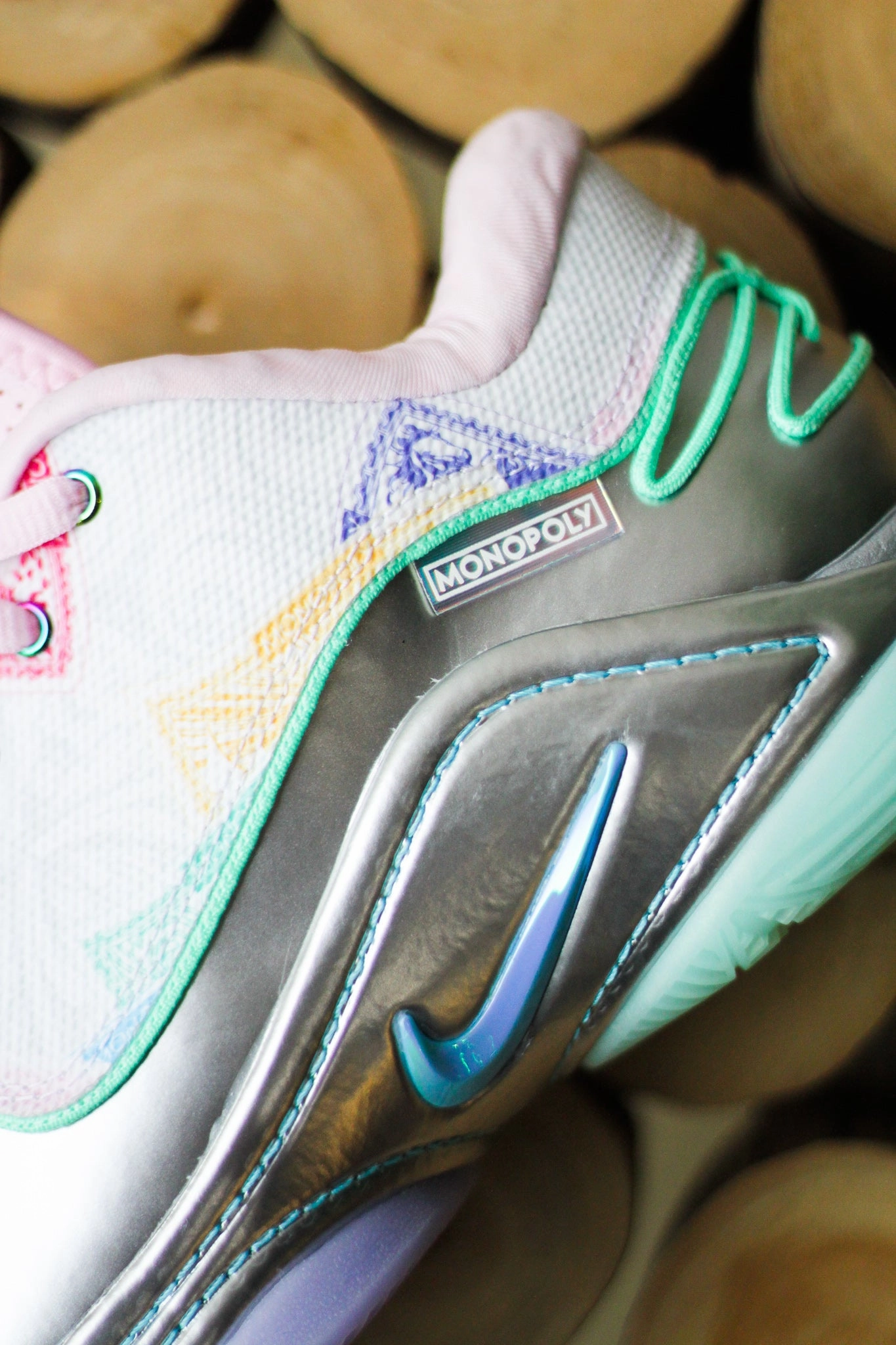 LEBRON XXII CURRENCY