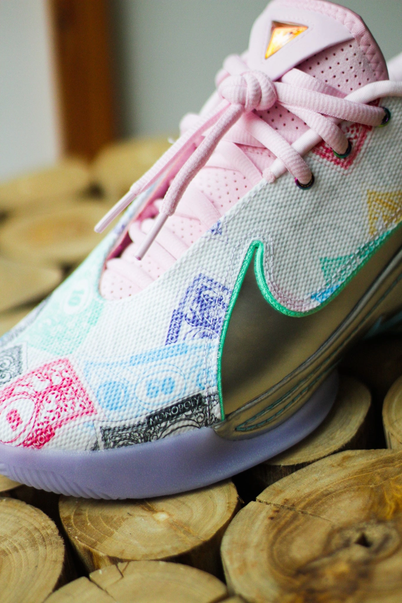 LEBRON XXII CURRENCY
