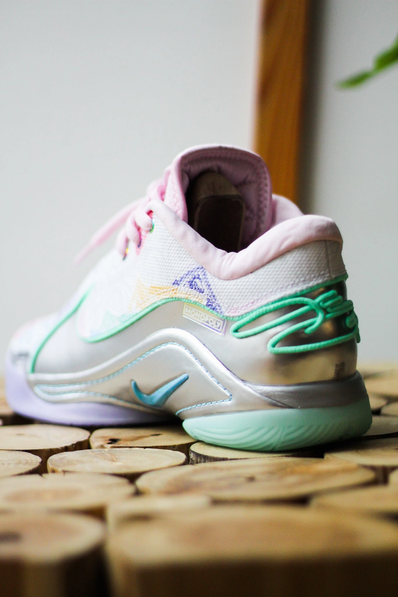 LEBRON XXII CURRENCY