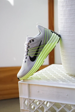 LUNAR ROAM NEUTRAL GREY