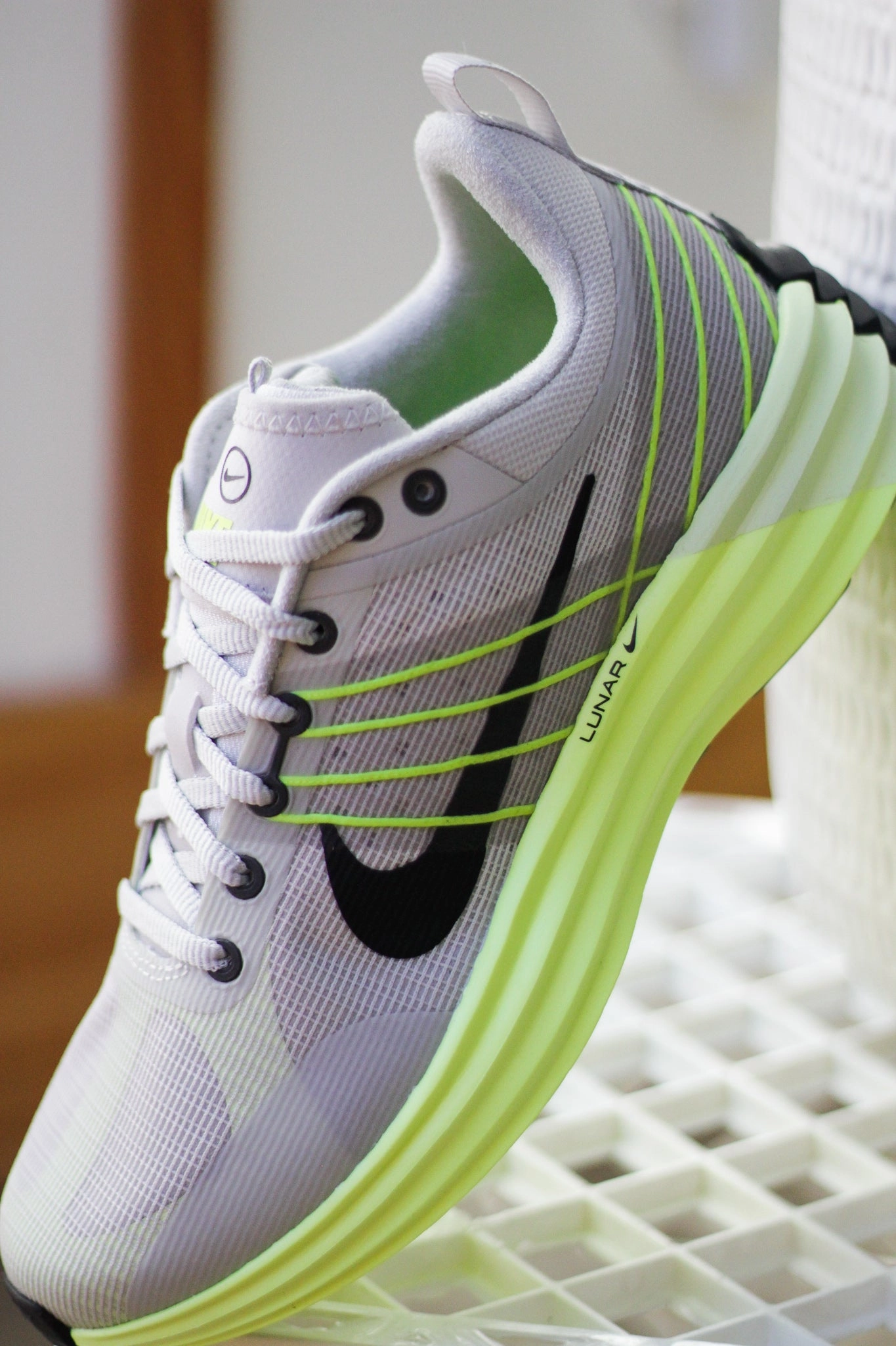 LUNAR ROAM NEUTRAL GREY