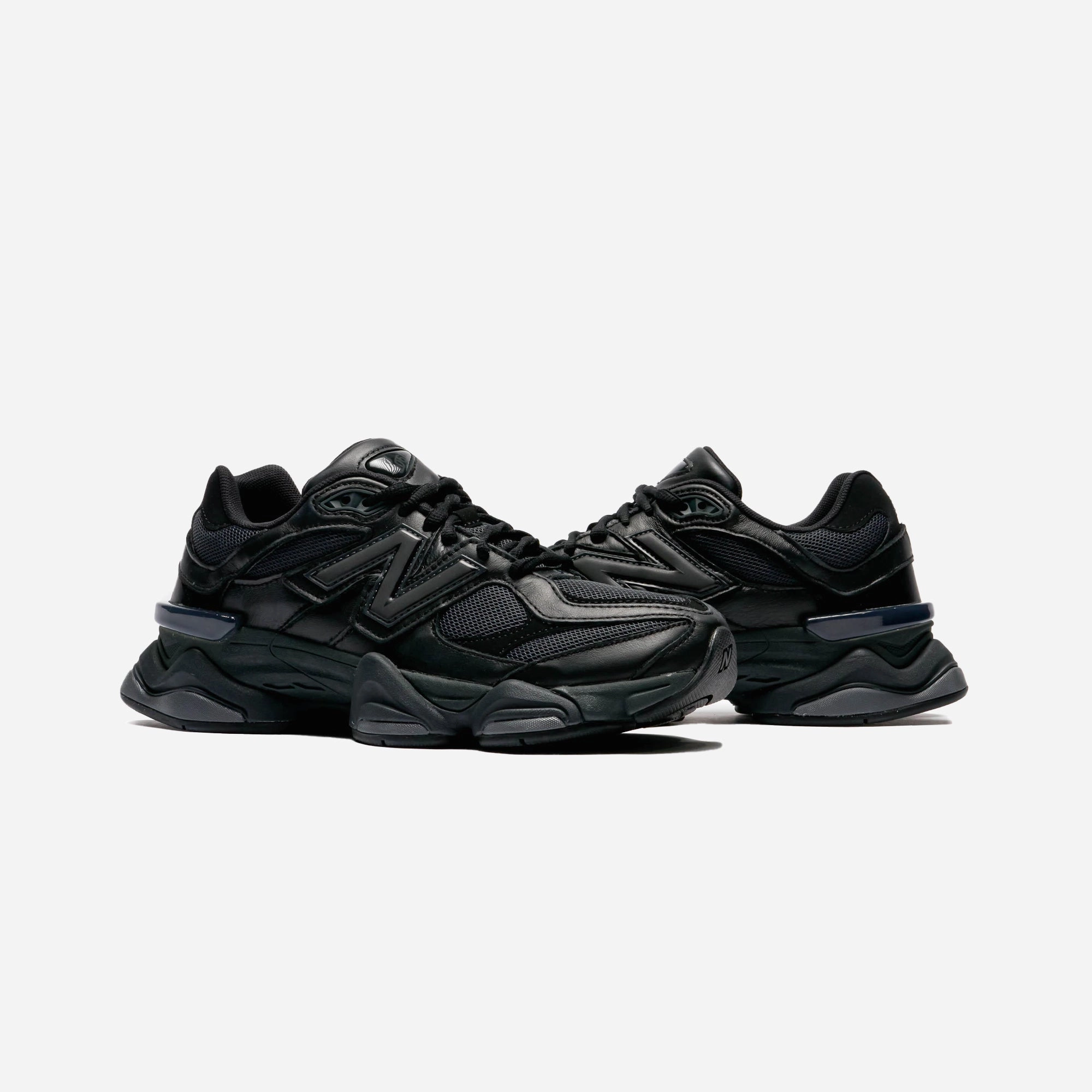 New Balance | 9060  { TEA TREE