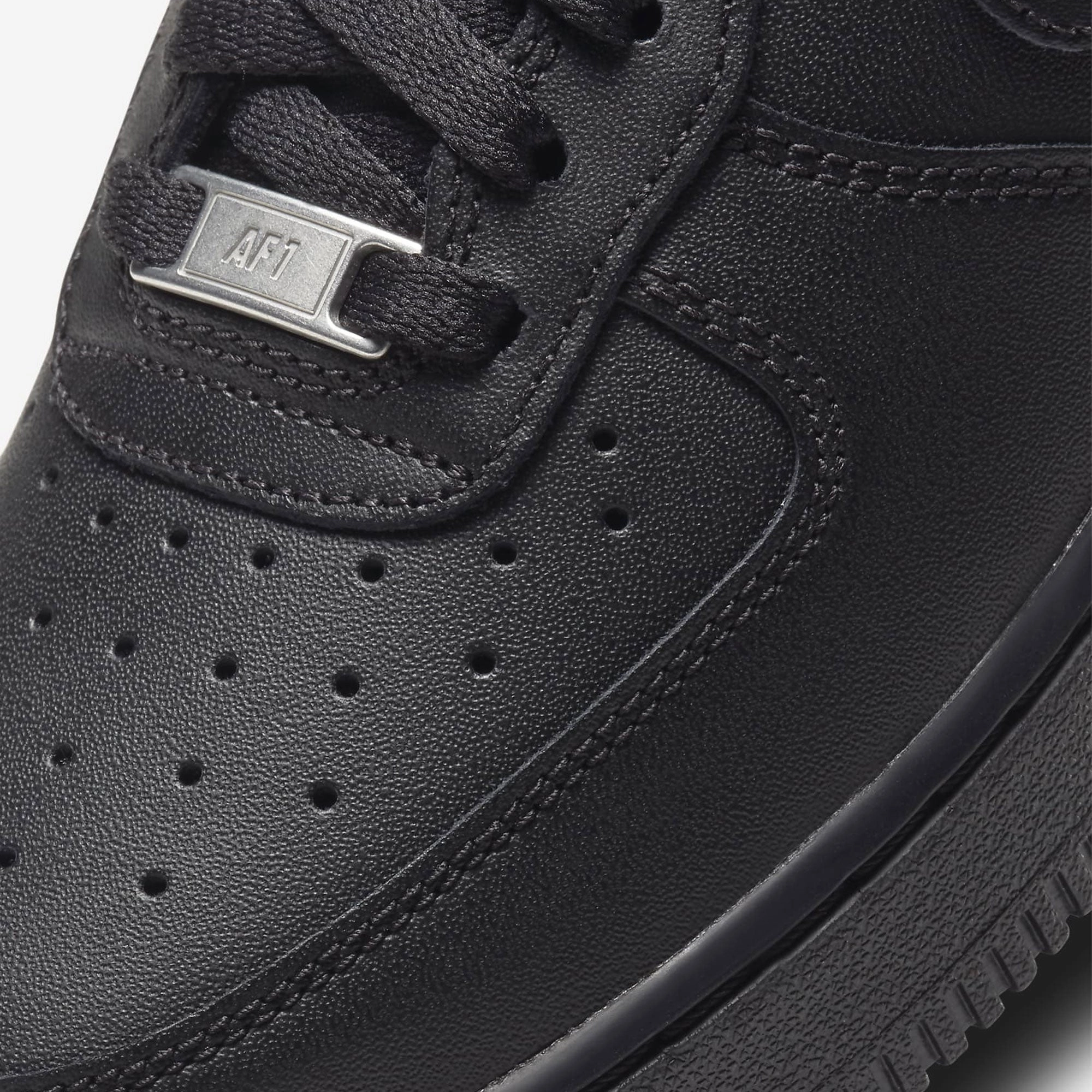 NIKE | AIR FORCE 1 '07 { BLACK/BLACK-BLACK-BLACK