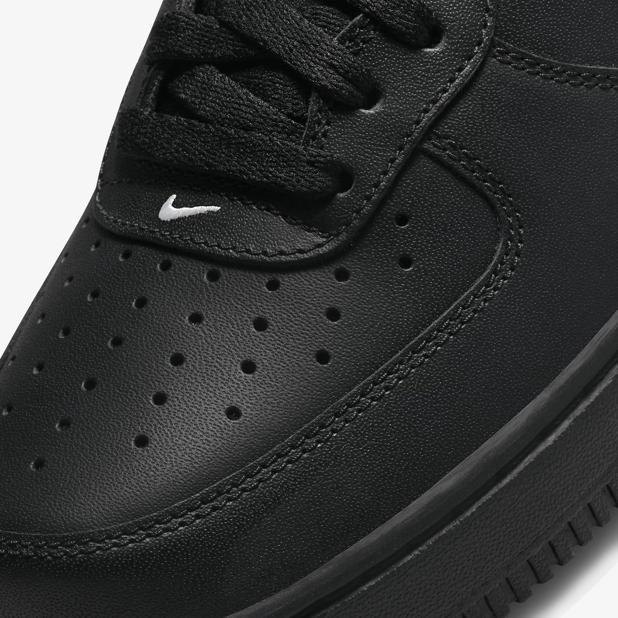 NIKE | AIR FORCE 1 '07 { BLACK/WHITE-BLACK