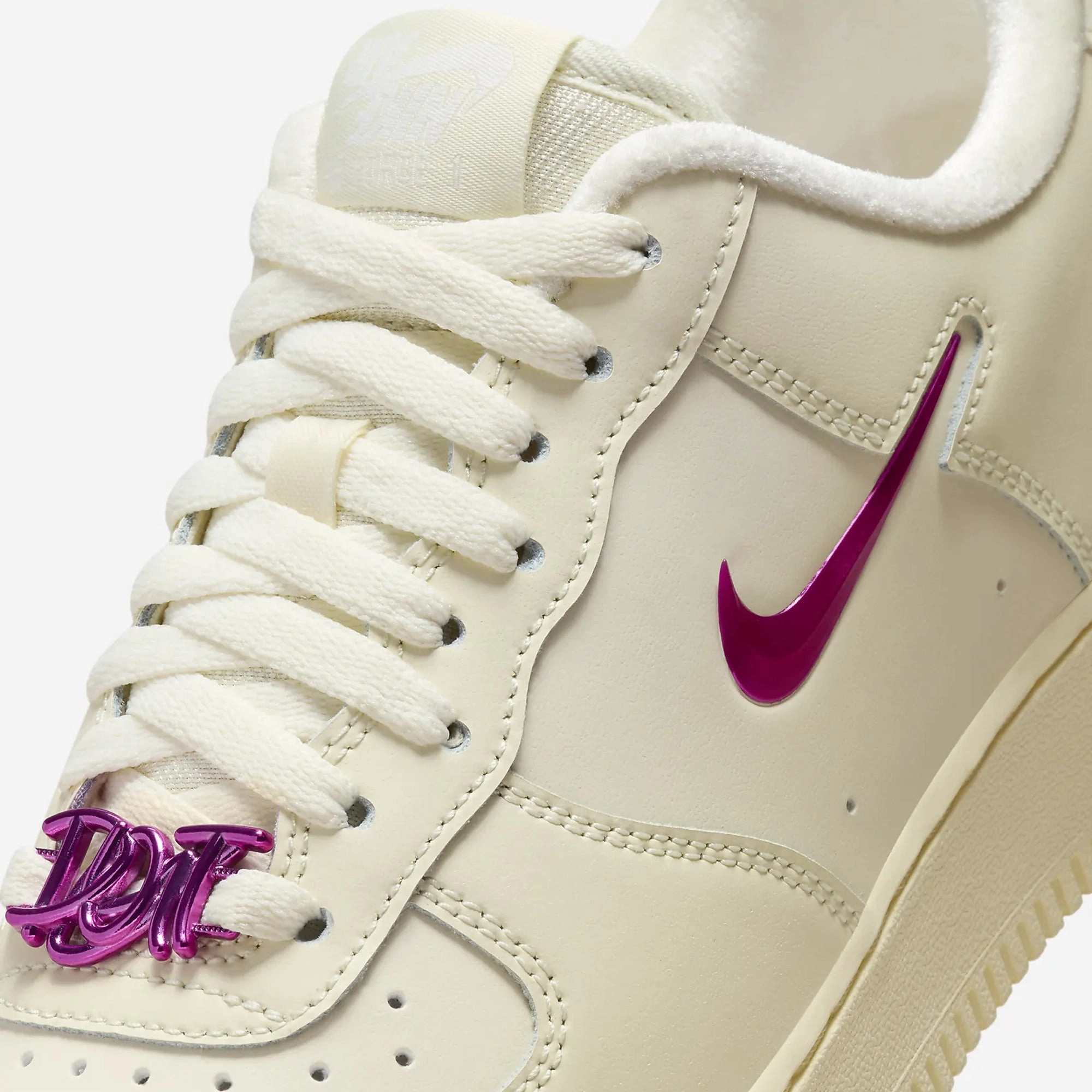 Nike | AIR FORCE 1 '07 { COCONUT MILK/PLAYFUL PINK-ALABASTER