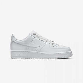 Nike | AIR FORCE 1 '07 { TRIPLE WHITE