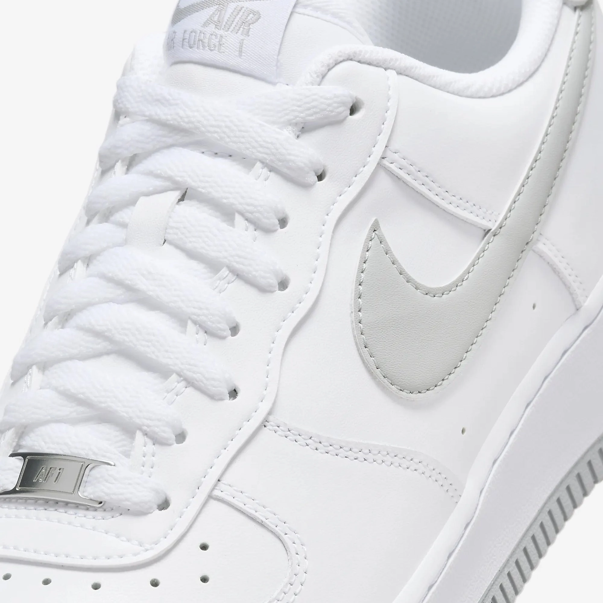 Nike | AIR FORCE 1 '07 { WHITE/LT SMOKE GREY-WHITE