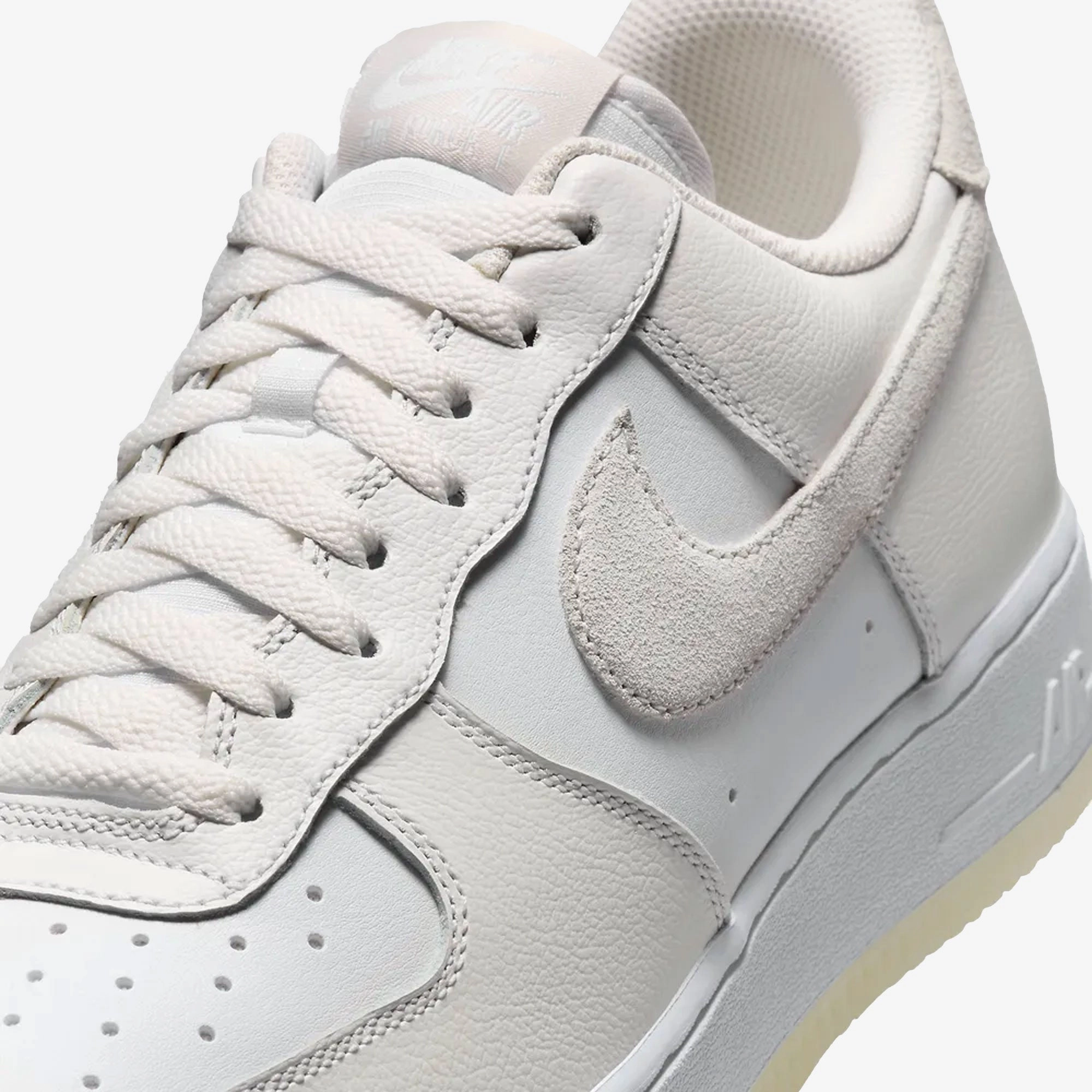 Nike | AIR FORCE 1 '07 LV8 { WHITE/PHANTOM-SUMMIT WHITE